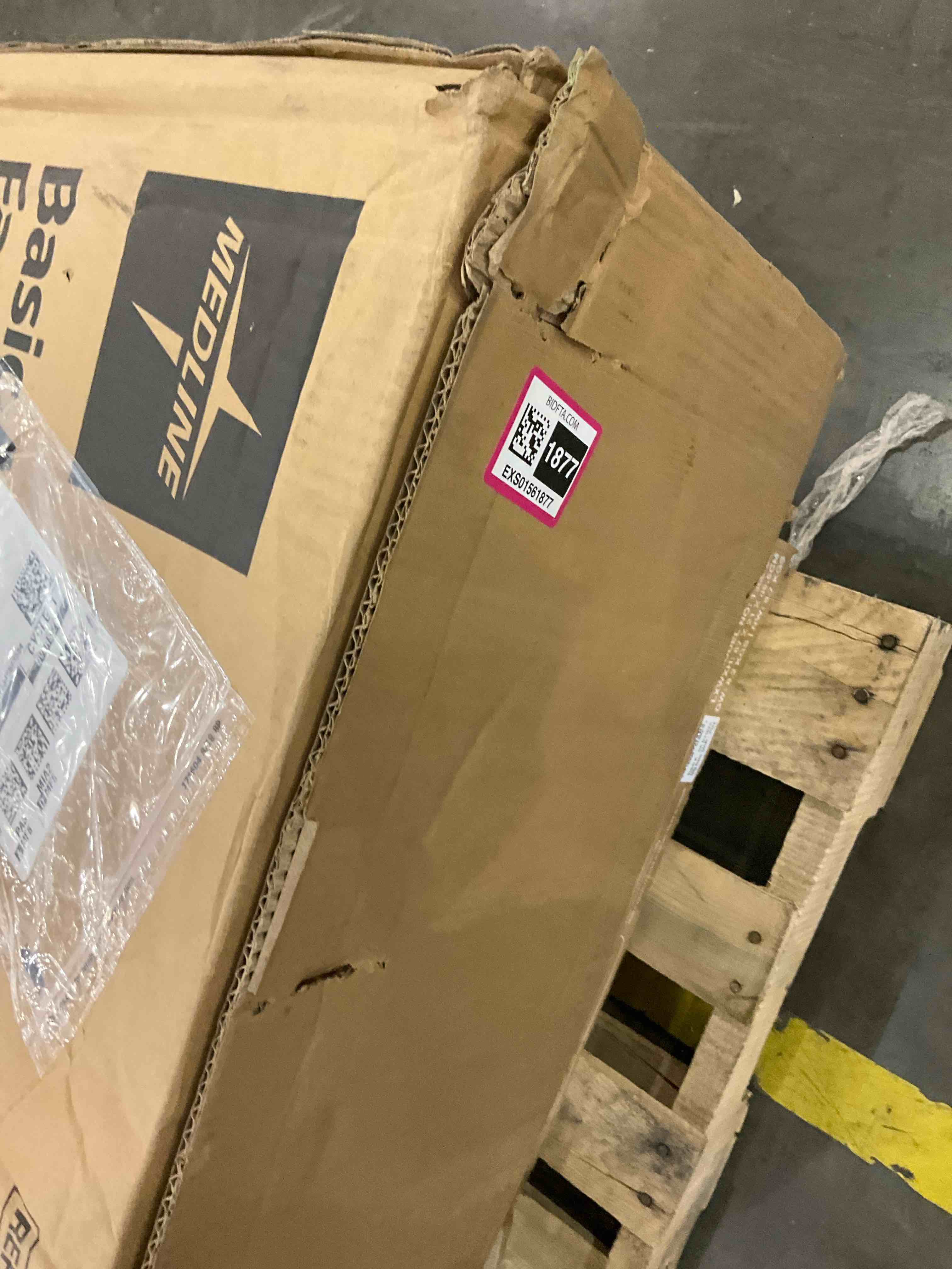 https://s3.amazonaws.com/lotting-images-prod/BargainHunt/EXS01561877_1717160165573.jpeg