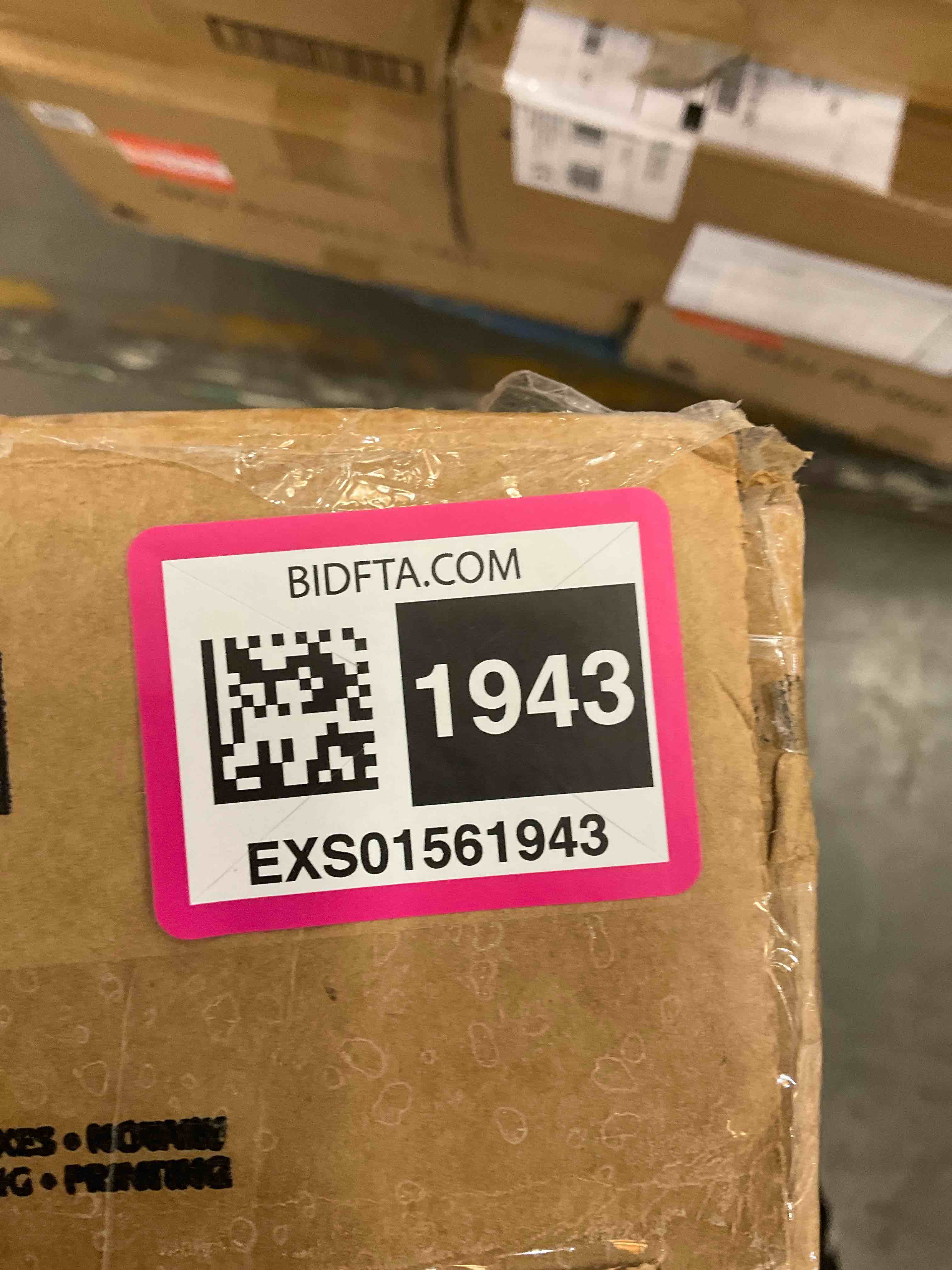 https://s3.amazonaws.com/lotting-images-prod/BargainHunt/EXS01561943_1717181404737.jpeg