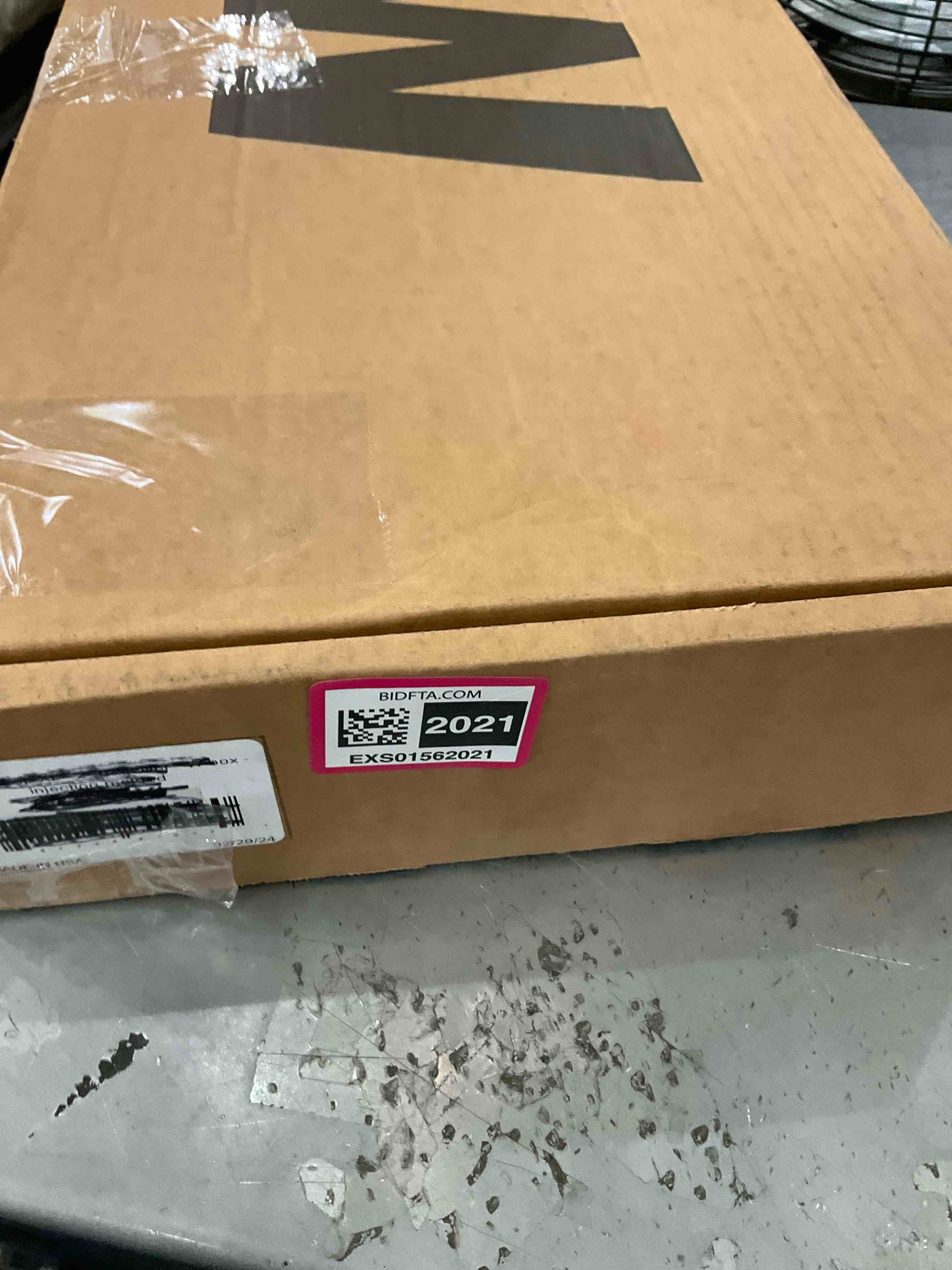 https://s3.amazonaws.com/lotting-images-prod/BargainHunt/EXS01562021_1716313892858.jpeg