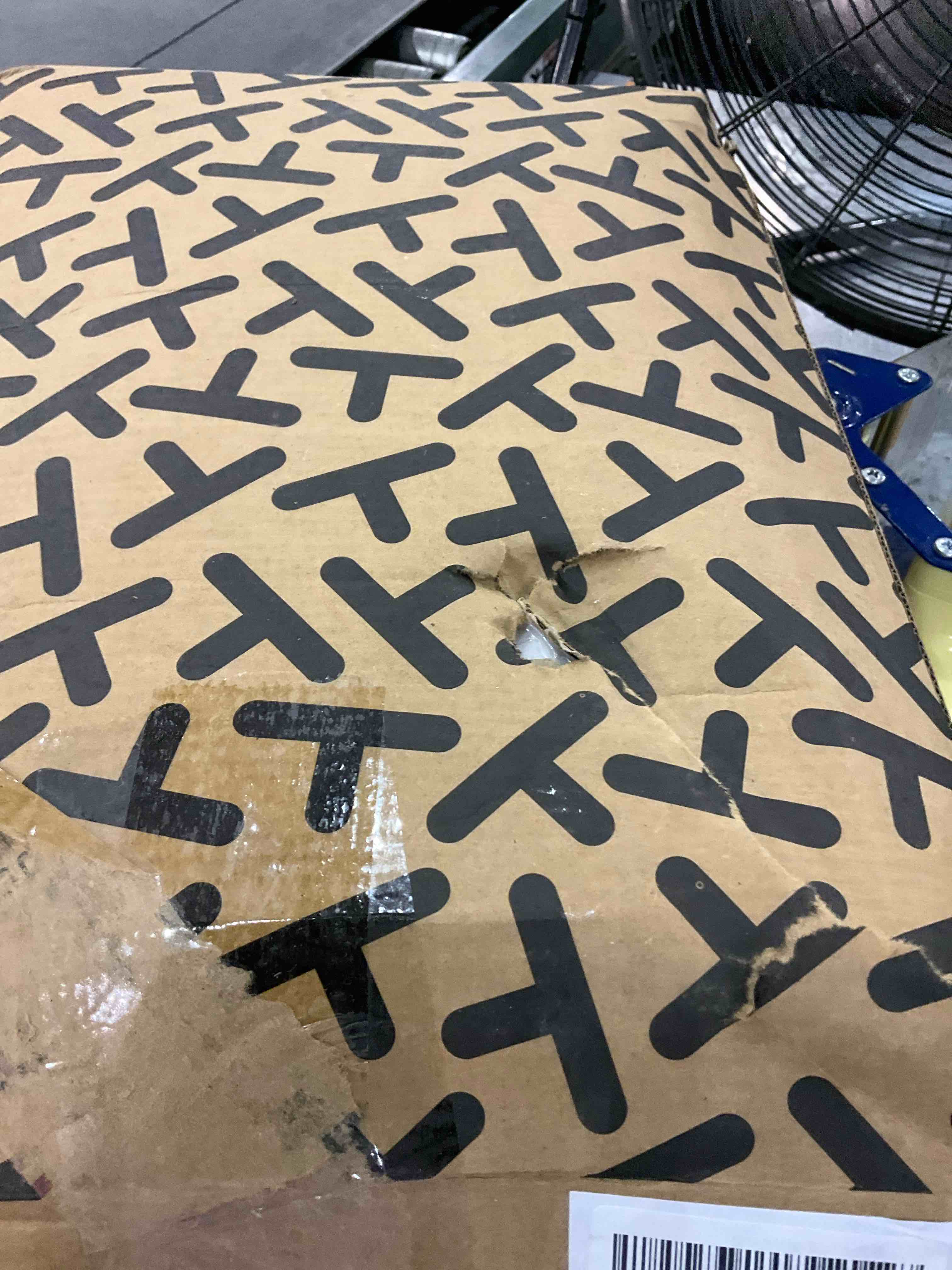 https://s3.amazonaws.com/lotting-images-prod/BargainHunt/EXS01562094_1716378143224.jpeg