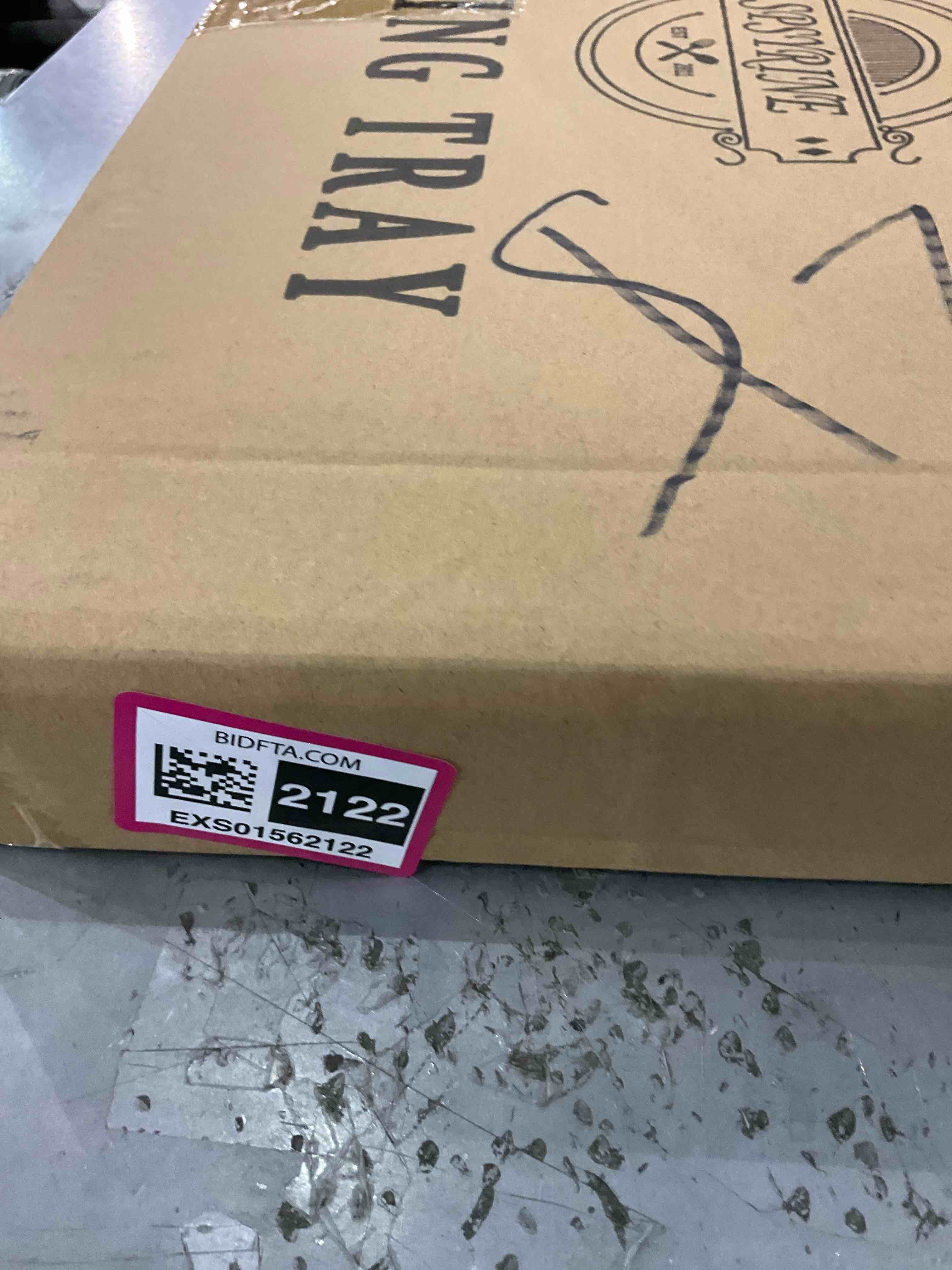 https://s3.amazonaws.com/lotting-images-prod/BargainHunt/EXS01562122_1716382403580.jpeg