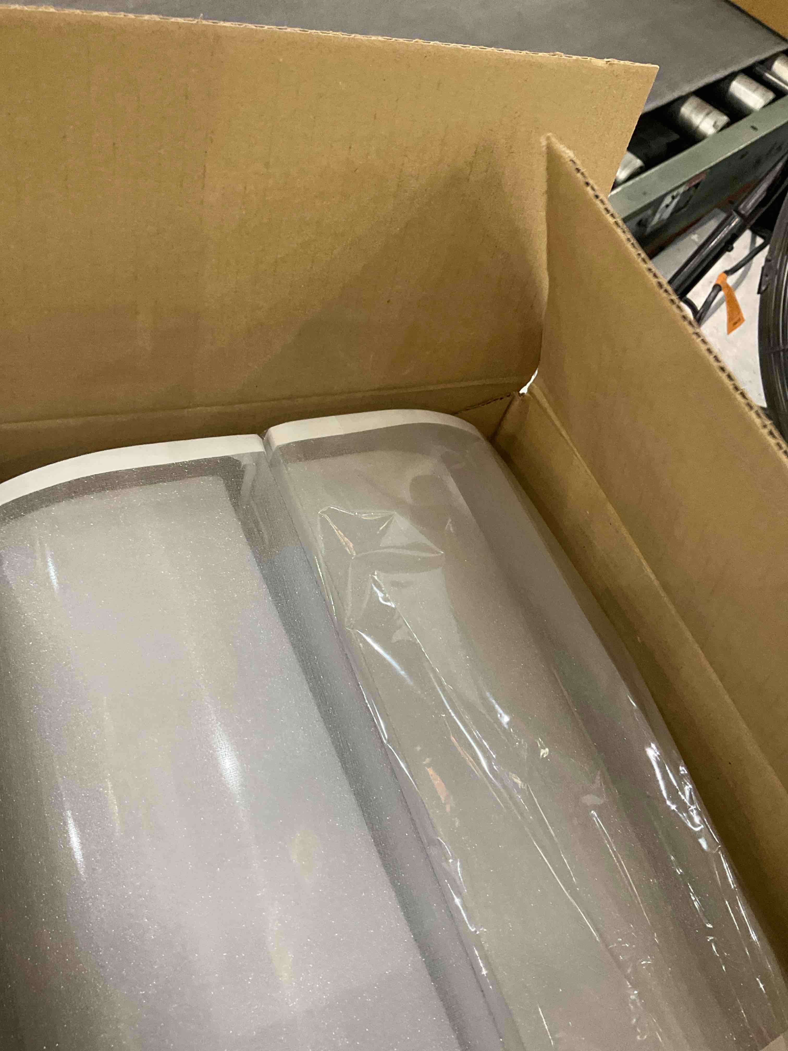 https://s3.amazonaws.com/lotting-images-prod/BargainHunt/EXS01562130_1716384450031.jpeg