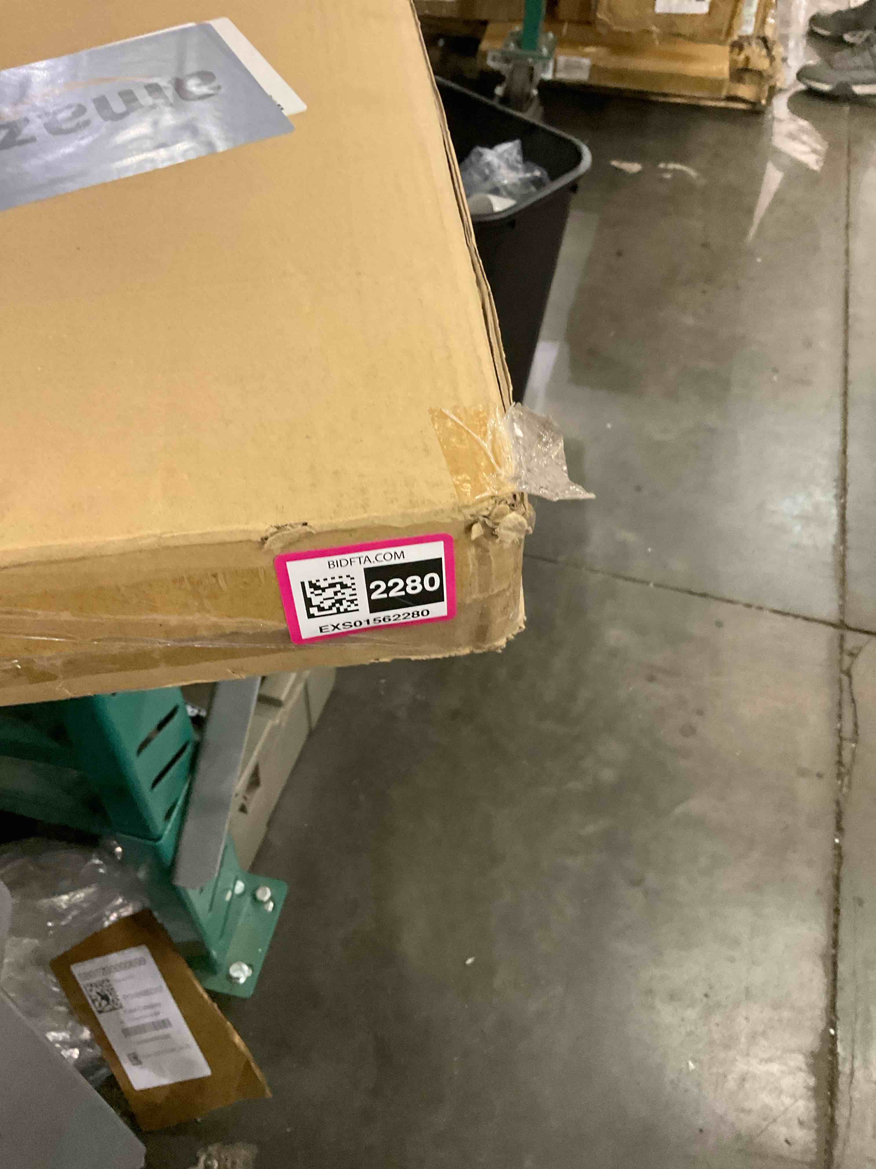 https://s3.amazonaws.com/lotting-images-prod/BargainHunt/EXS01562280_1716483458553.jpeg