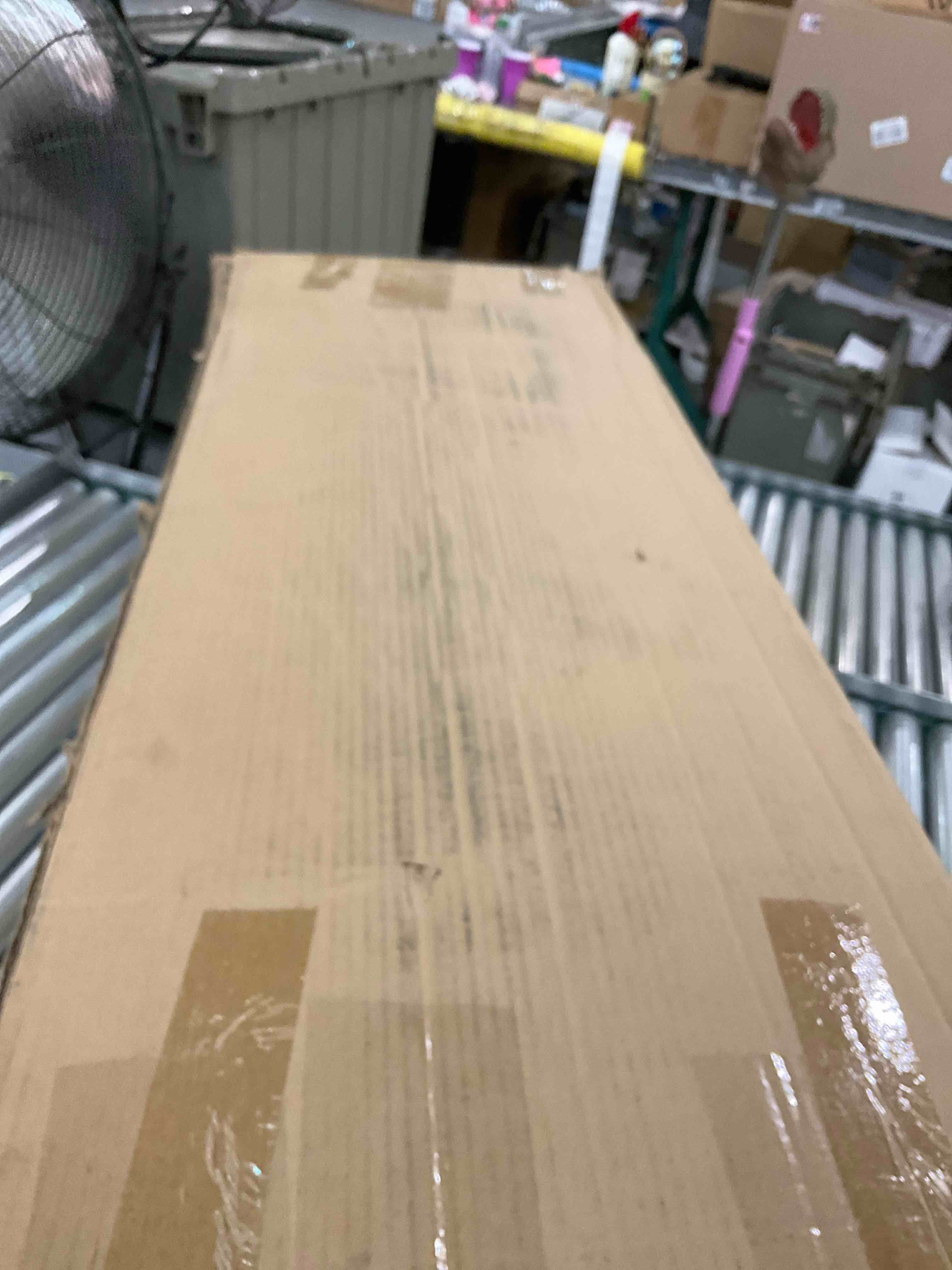 https://s3.amazonaws.com/lotting-images-prod/BargainHunt/EXS01562298_1716484768564.jpeg