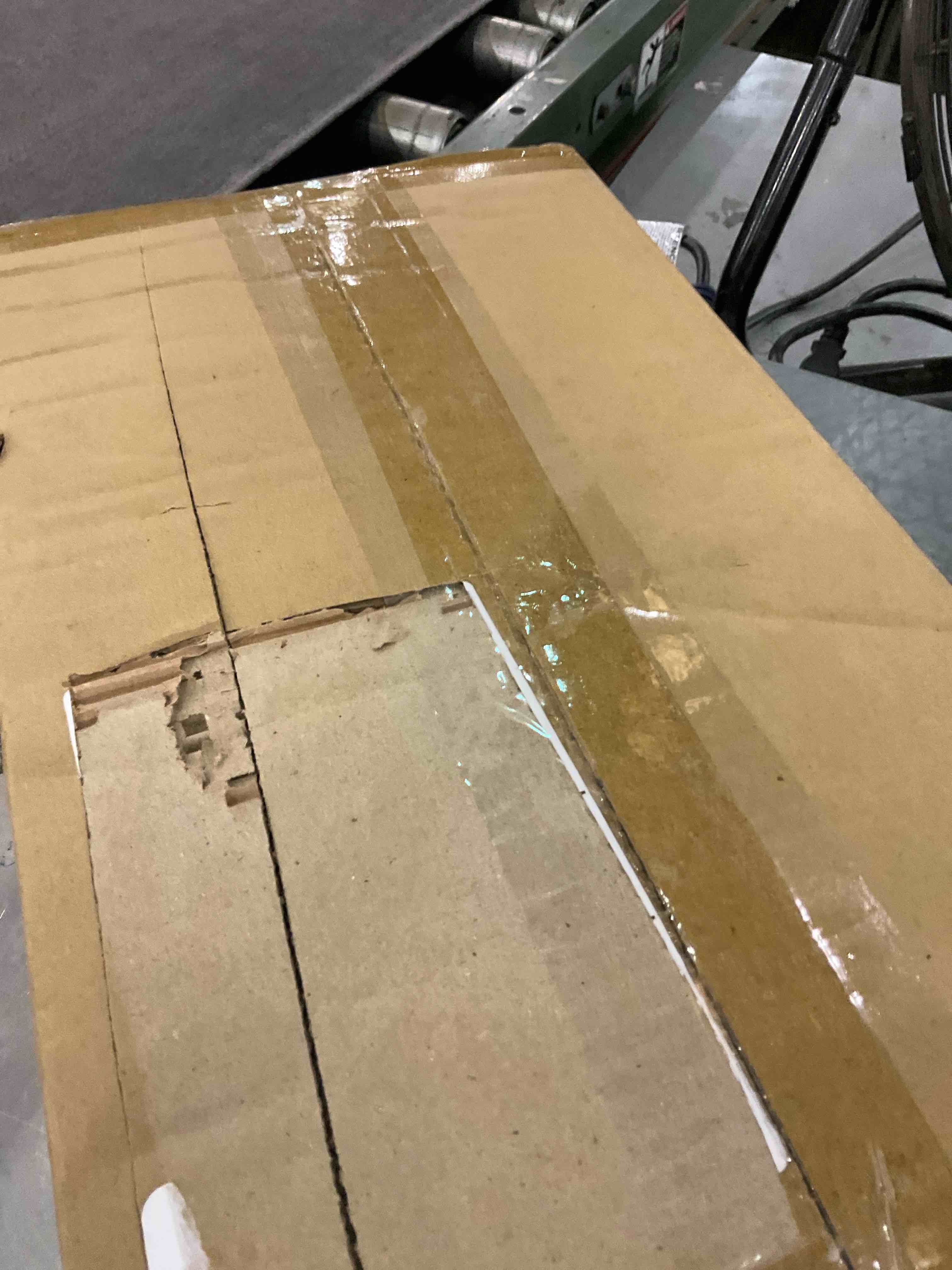 https://s3.amazonaws.com/lotting-images-prod/BargainHunt/EXS01562374_1716491544127.jpeg