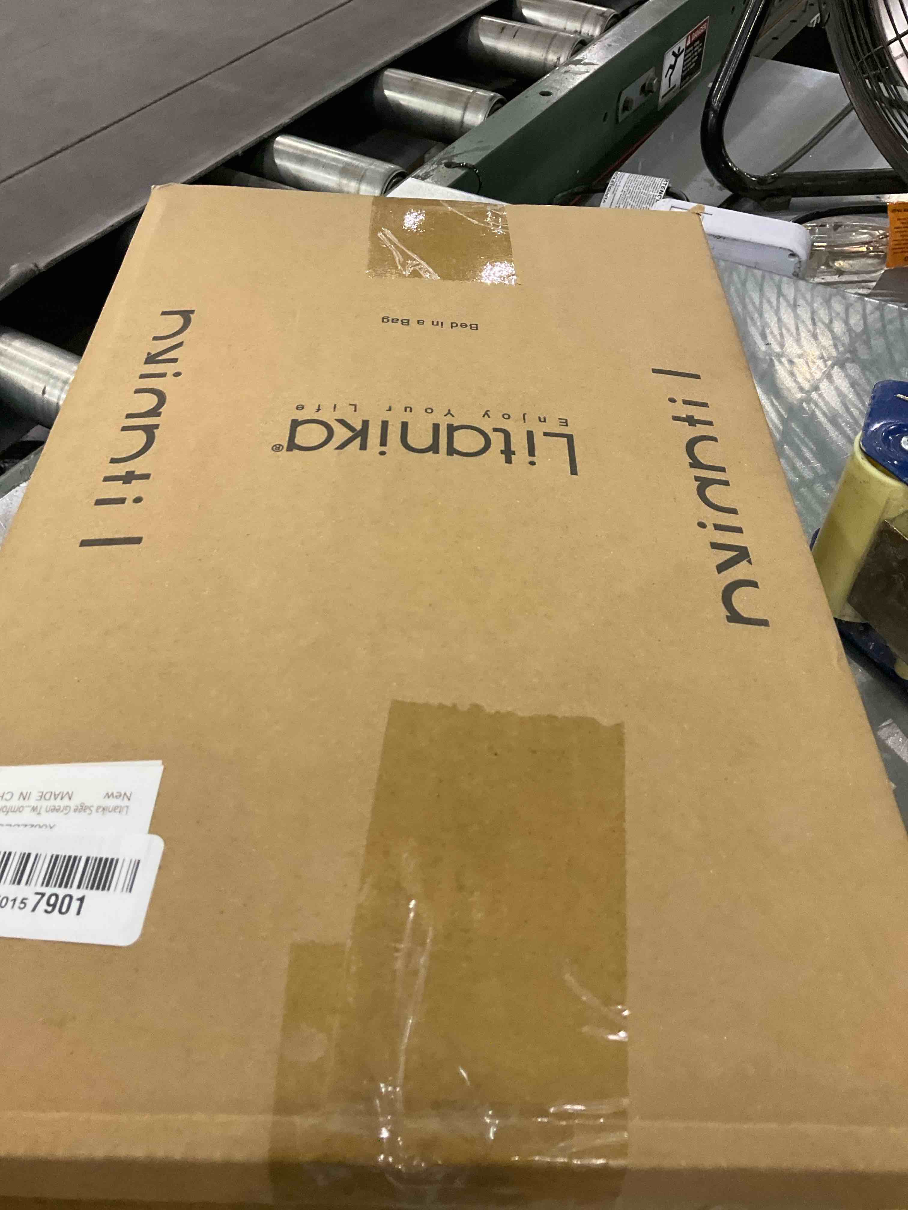https://s3.amazonaws.com/lotting-images-prod/BargainHunt/EXS01562423_1716897574375.jpeg