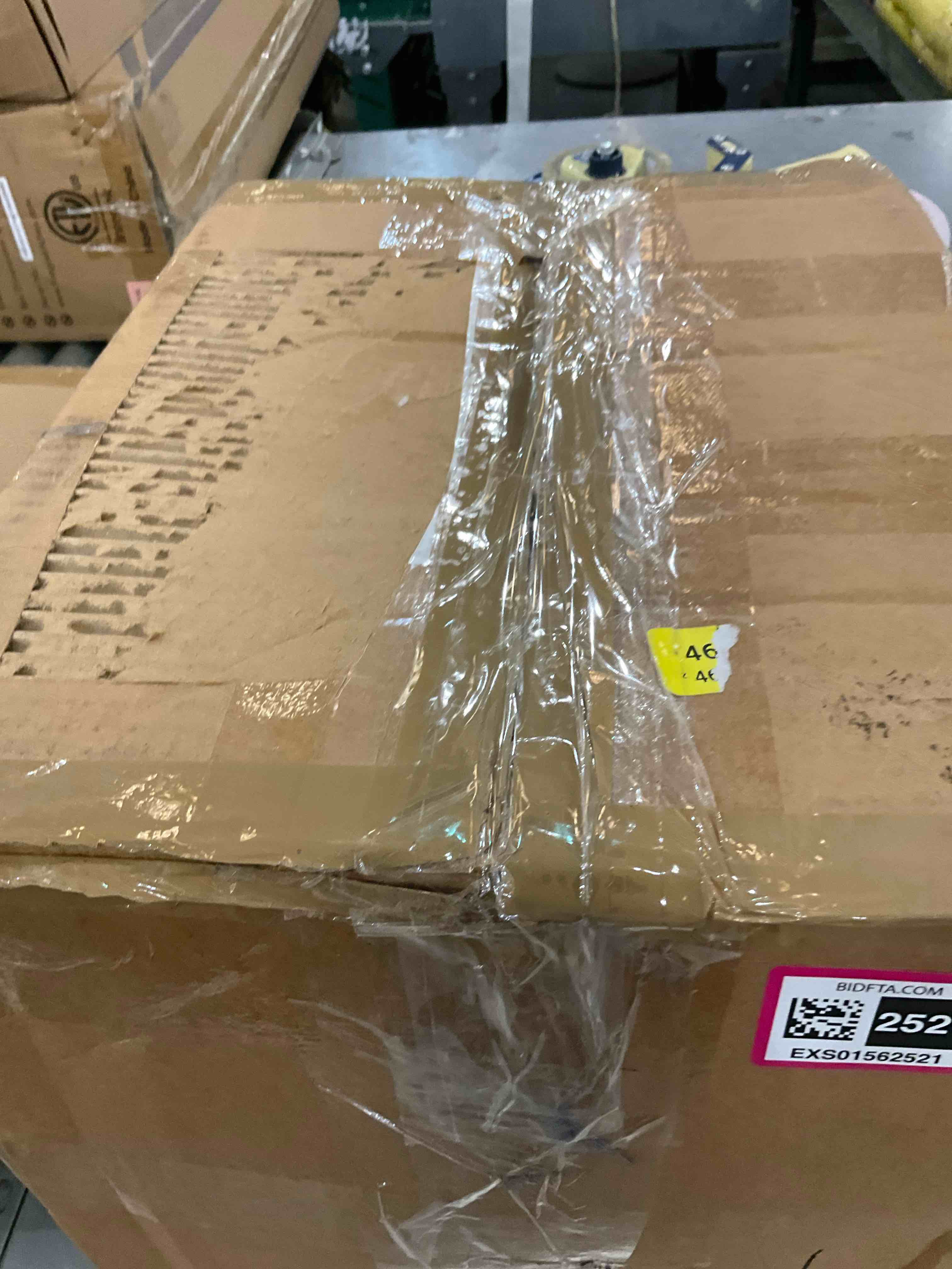 https://s3.amazonaws.com/lotting-images-prod/BargainHunt/EXS01562521_1716908596822.jpeg