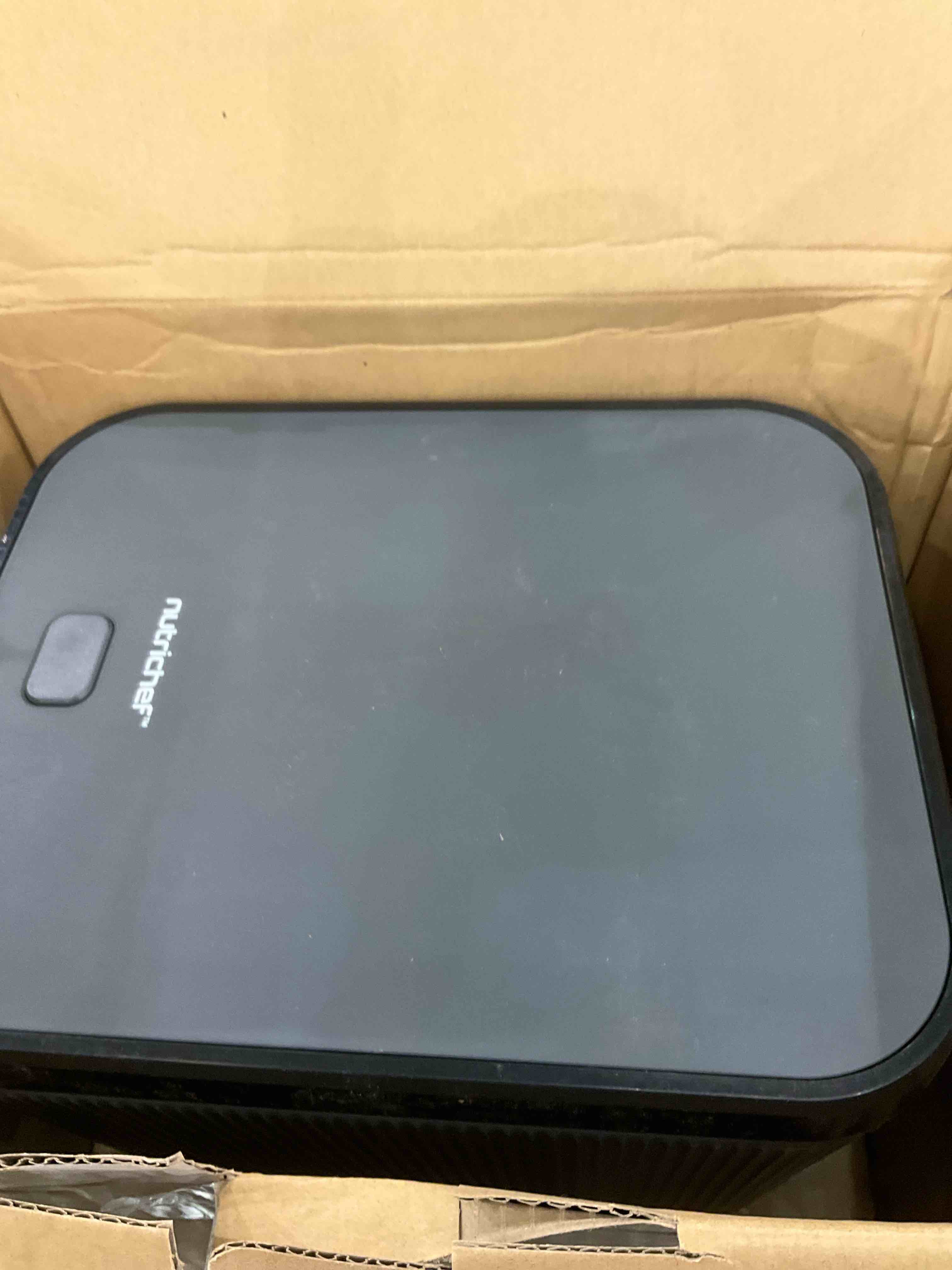 https://s3.amazonaws.com/lotting-images-prod/BargainHunt/EXS01562523_1716908178500.jpeg