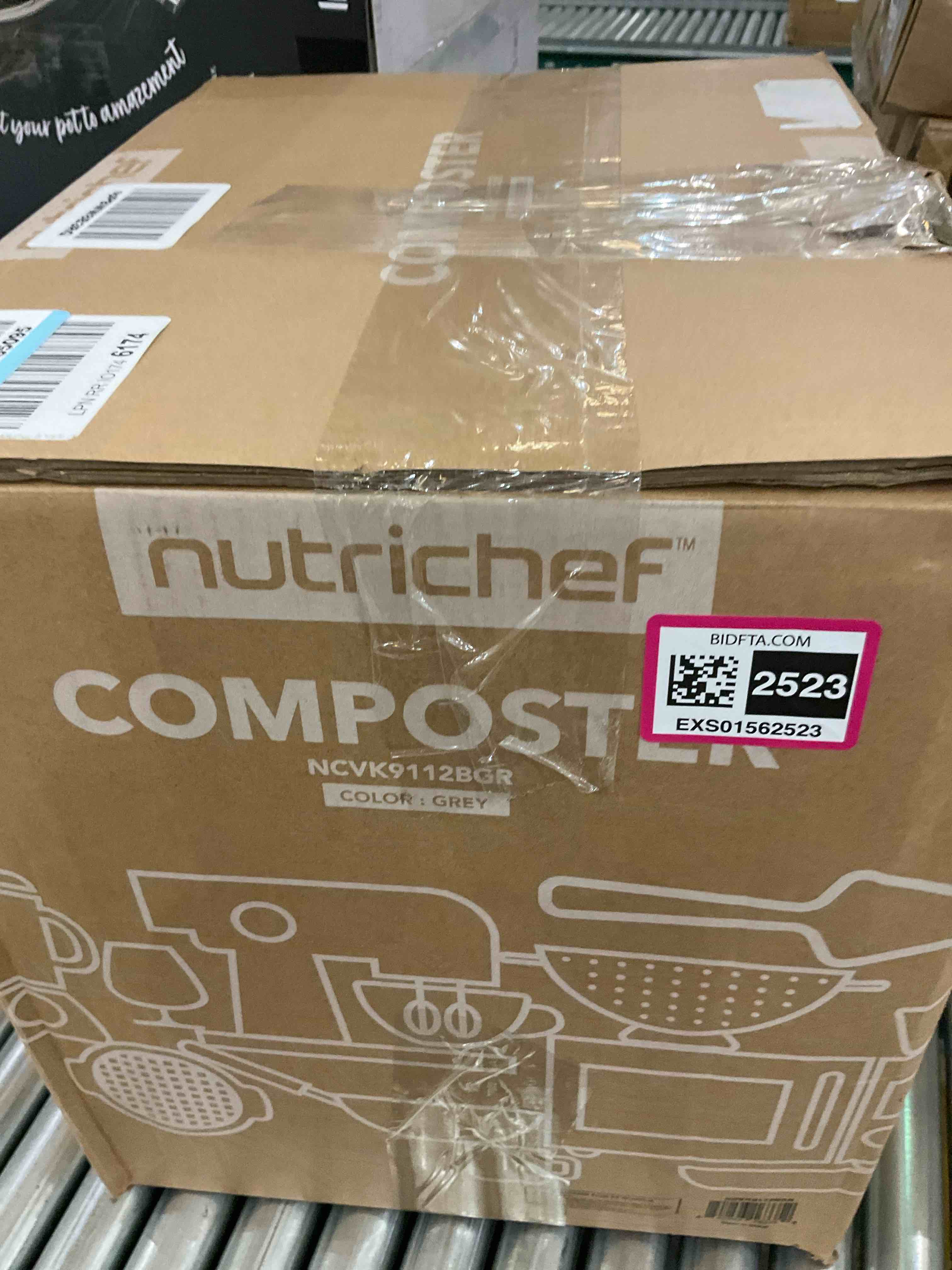 https://s3.amazonaws.com/lotting-images-prod/BargainHunt/EXS01562523_1716908216713.jpeg