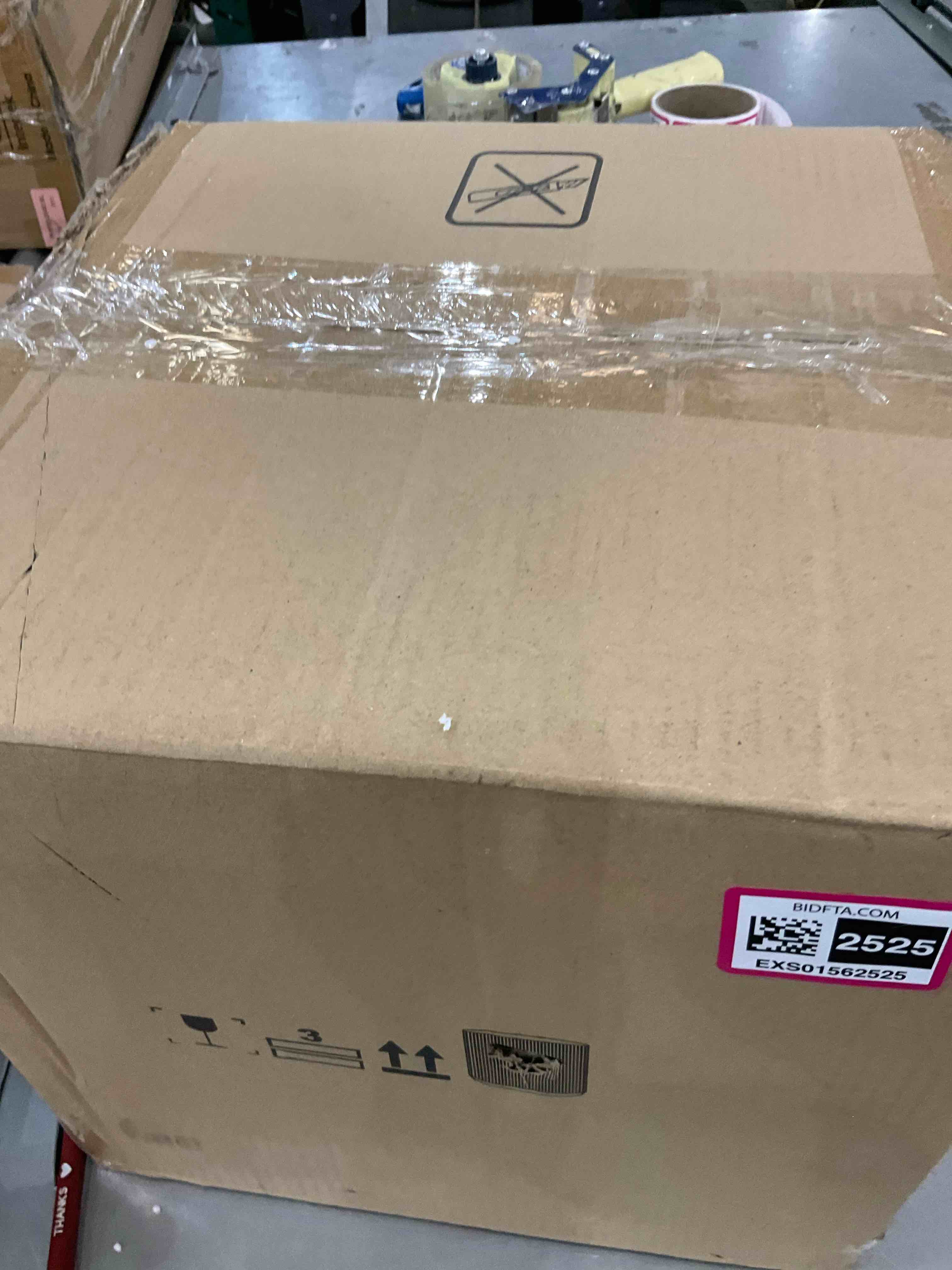 https://s3.amazonaws.com/lotting-images-prod/BargainHunt/EXS01562525_1716907963871.jpeg