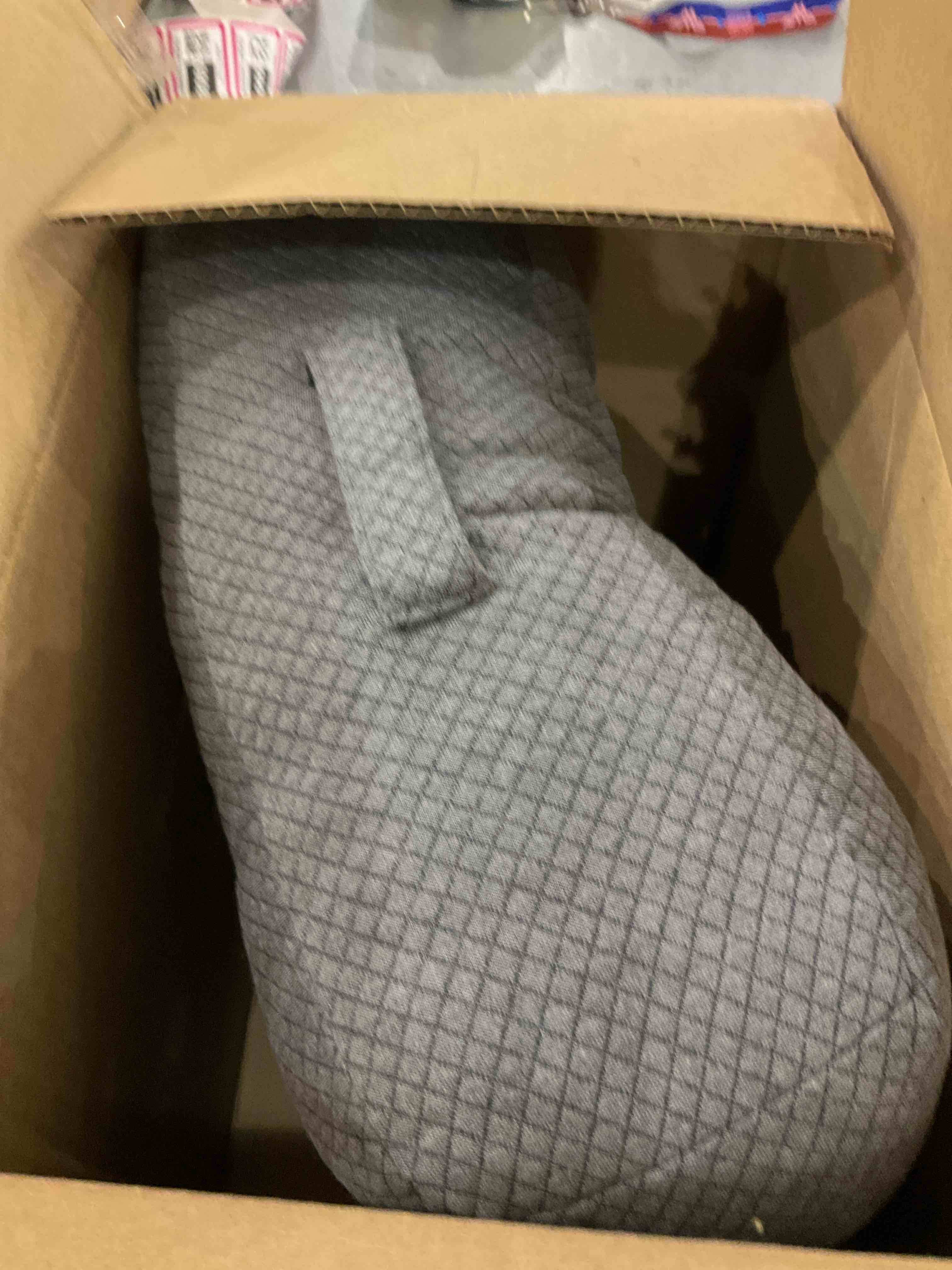 https://s3.amazonaws.com/lotting-images-prod/BargainHunt/EXS01562612_1717067797488.jpeg