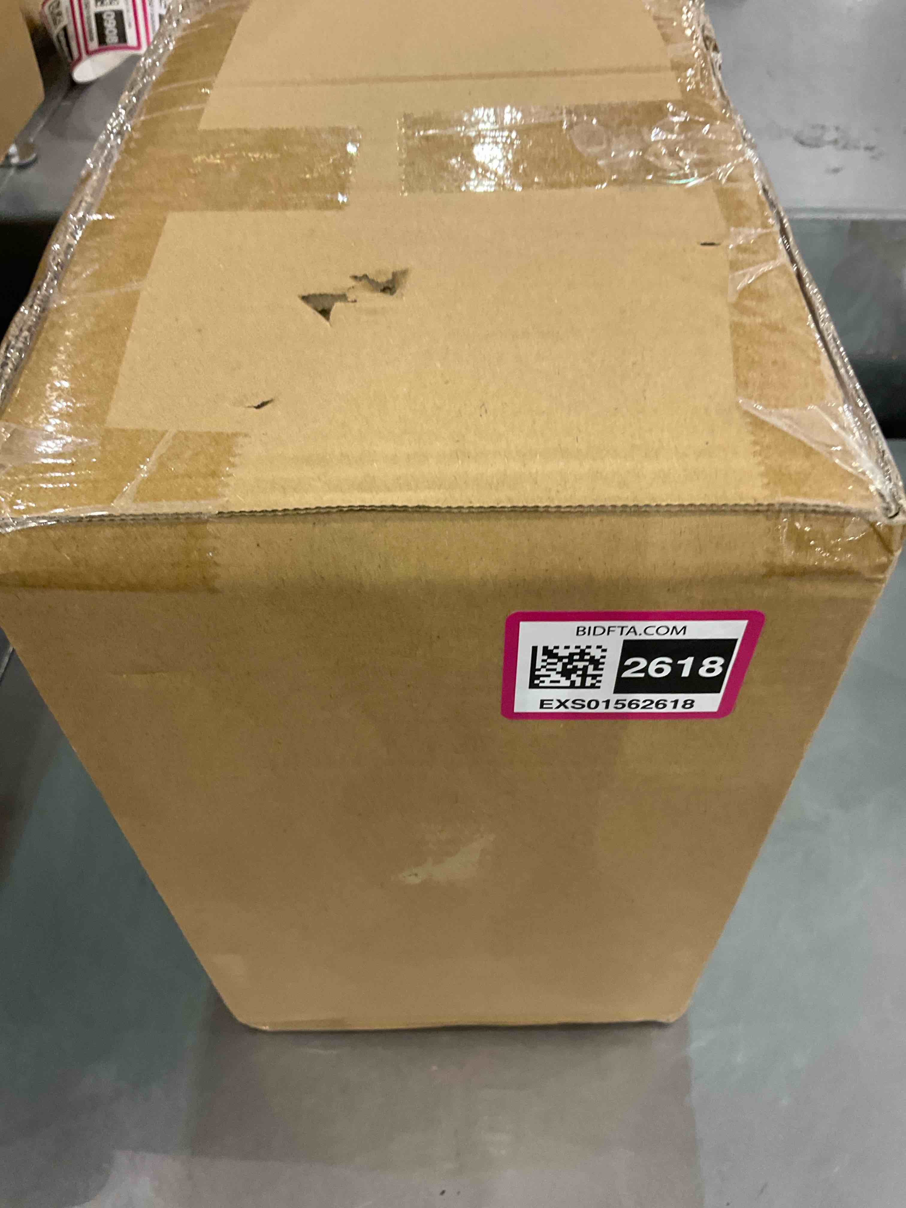 https://s3.amazonaws.com/lotting-images-prod/BargainHunt/EXS01562618_1717070530792.jpeg