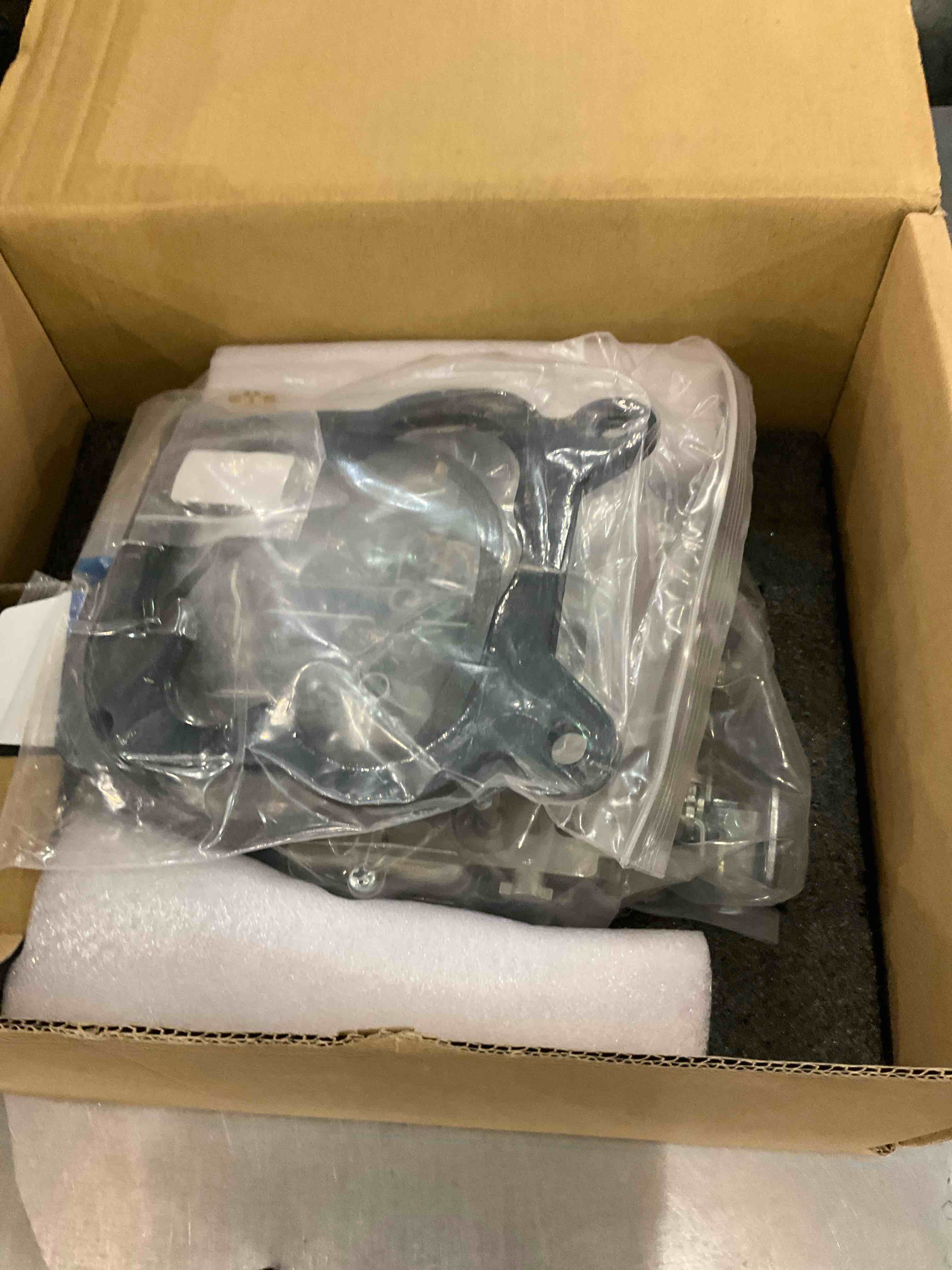 https://s3.amazonaws.com/lotting-images-prod/BargainHunt/EXS01562644_1717071819462.jpeg