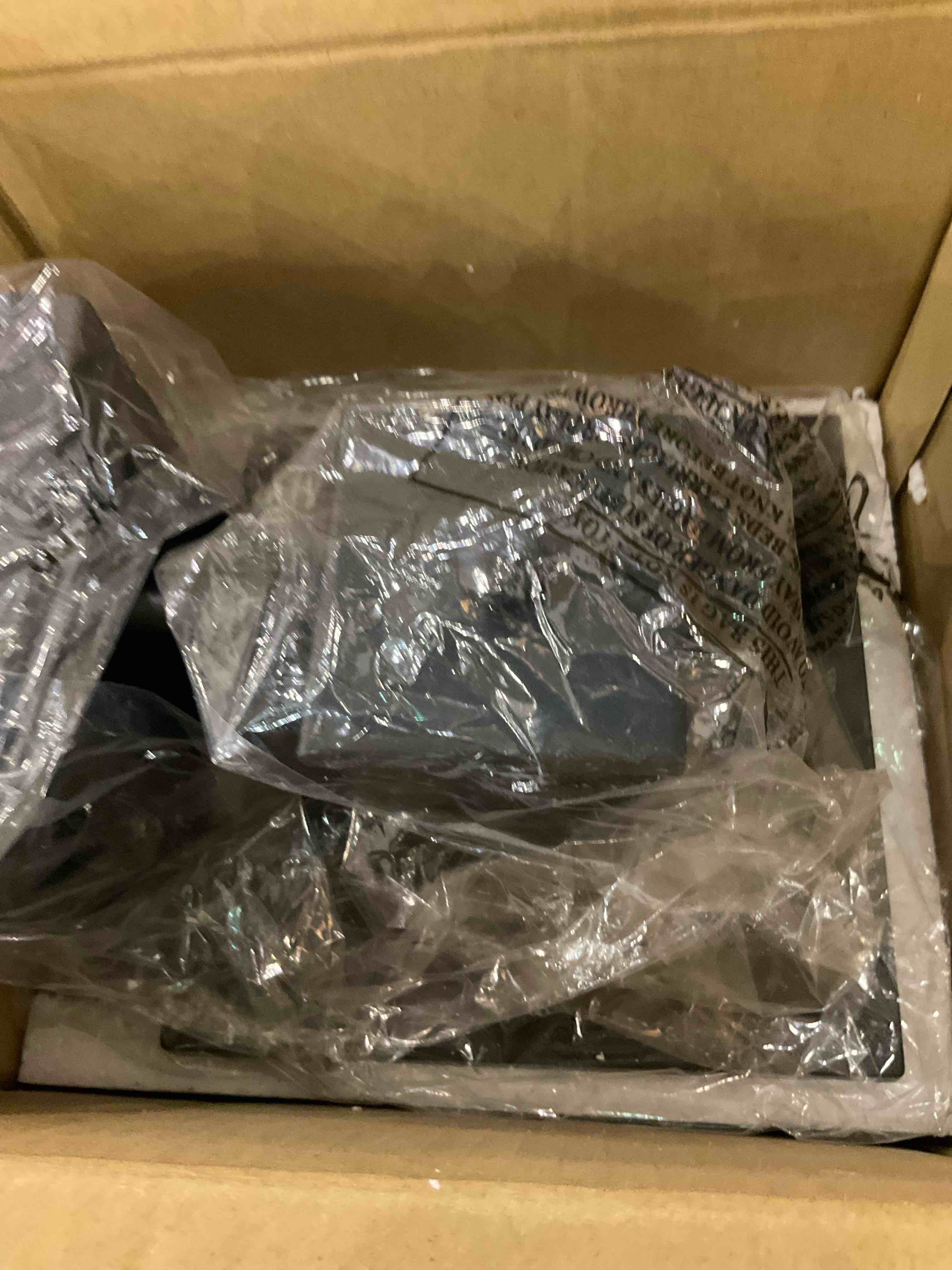 https://s3.amazonaws.com/lotting-images-prod/BargainHunt/EXS01562650_1717070862073.jpeg