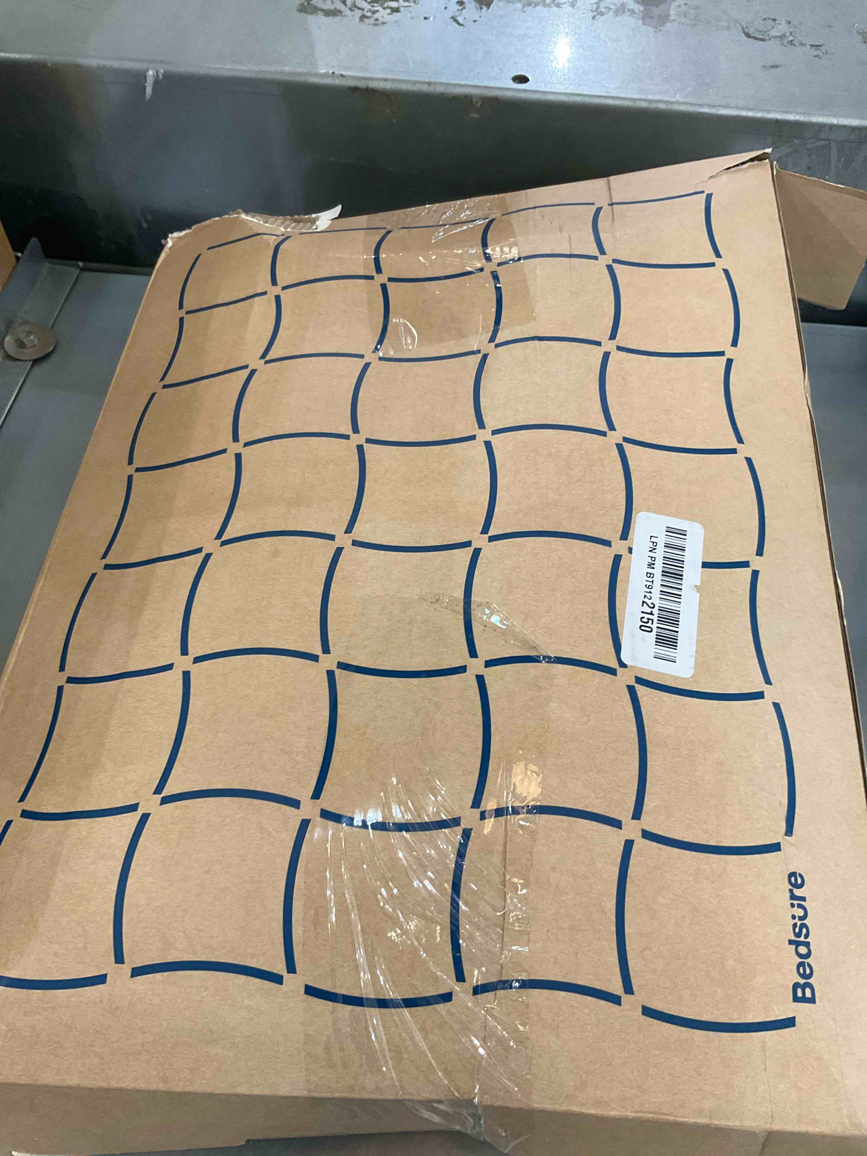 https://s3.amazonaws.com/lotting-images-prod/BargainHunt/EXS01562831_1717180271407.jpeg