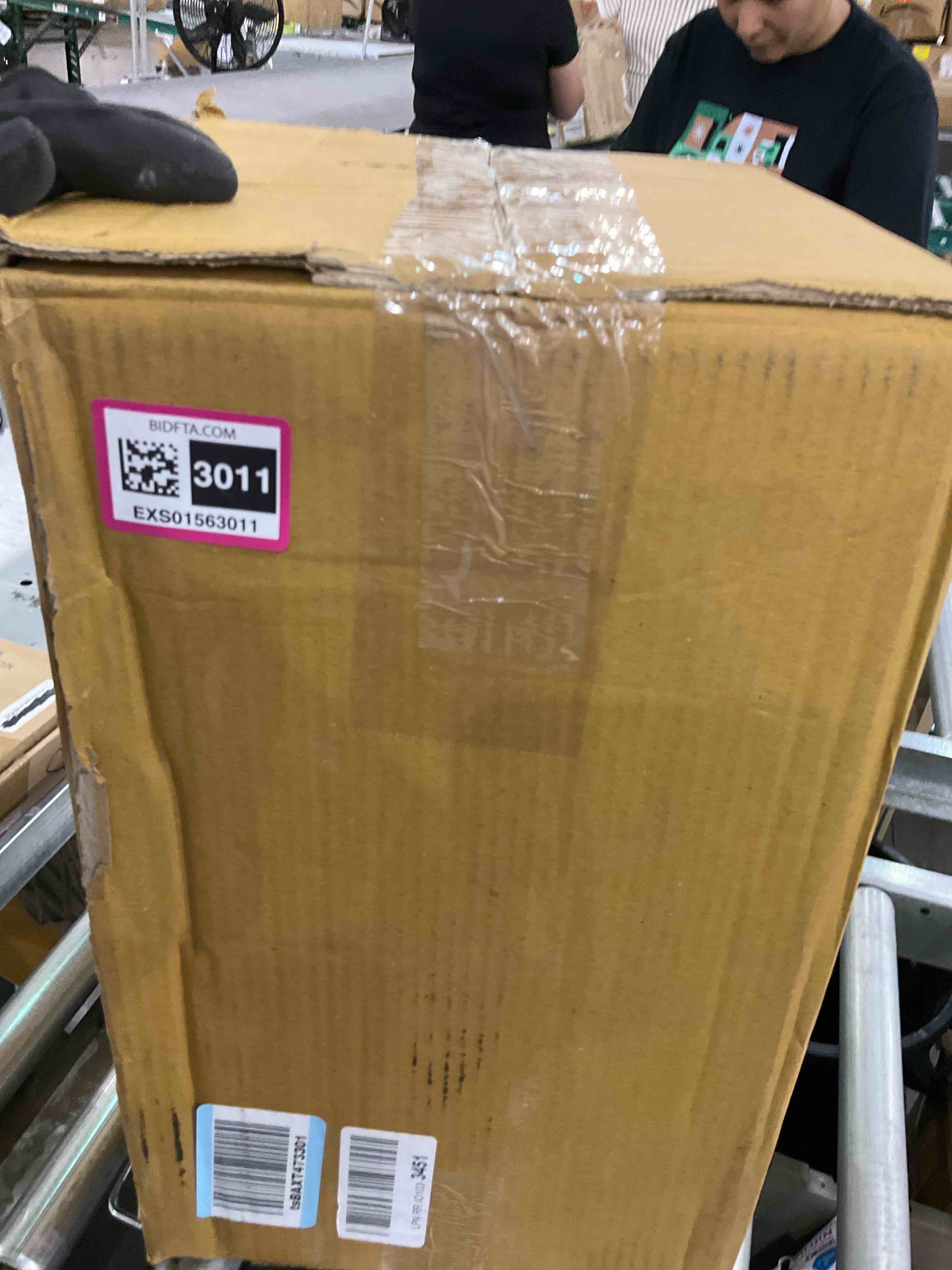https://s3.amazonaws.com/lotting-images-prod/BargainHunt/EXS01563011_1717068836798.jpeg