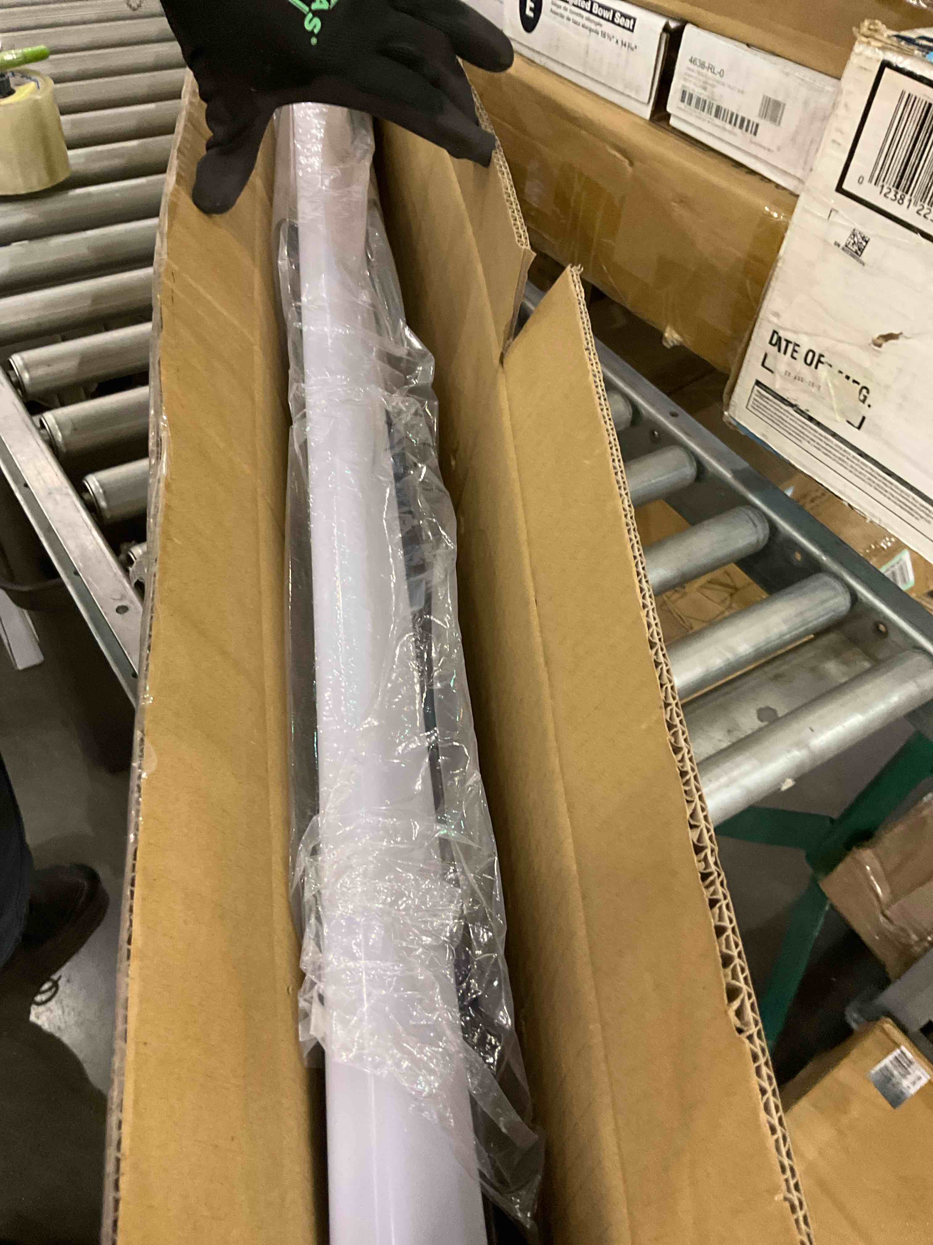 https://s3.amazonaws.com/lotting-images-prod/BargainHunt/EXS01563044_1717073704291.jpeg