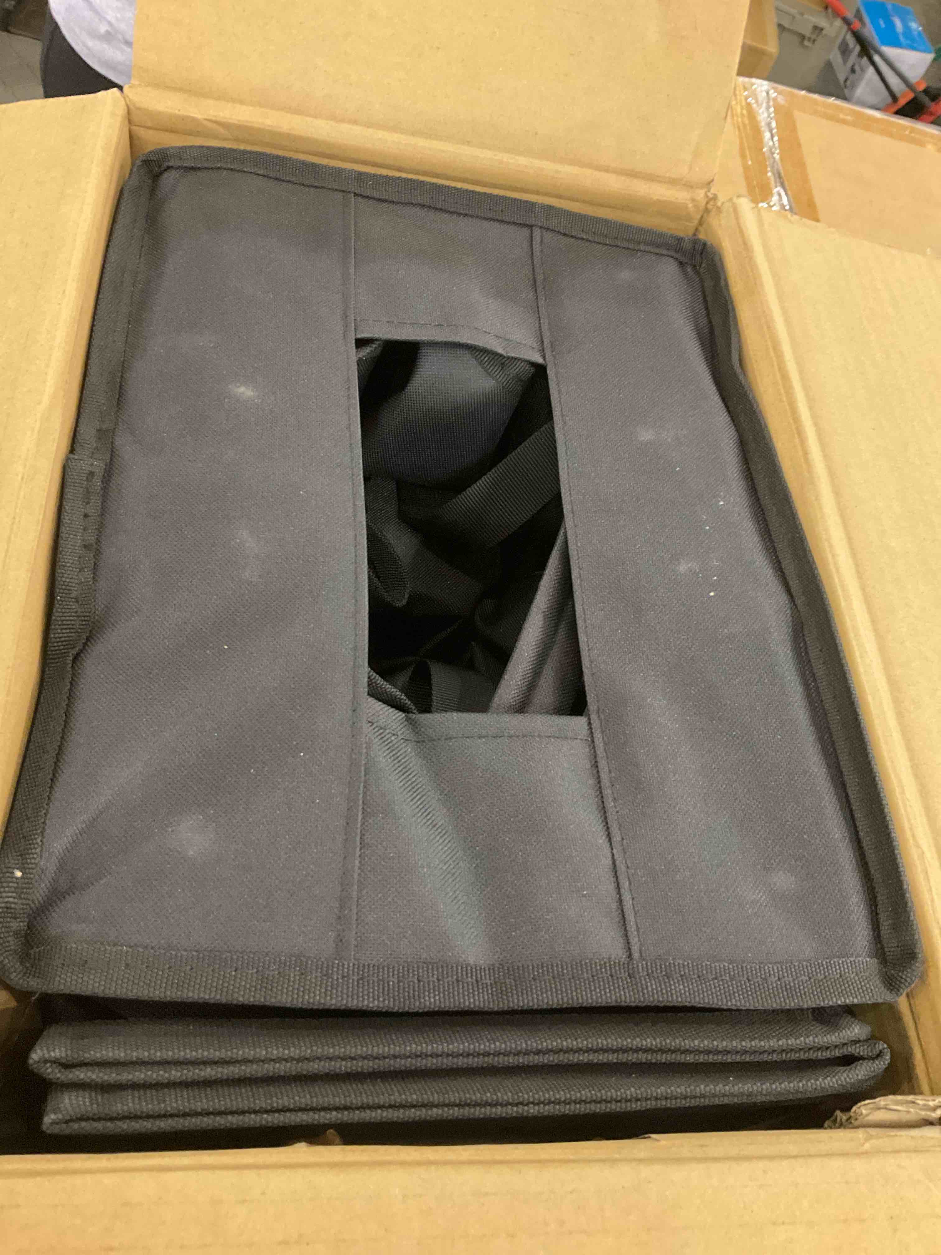 https://s3.amazonaws.com/lotting-images-prod/BargainHunt/EXS01563118_1717421533259.jpeg