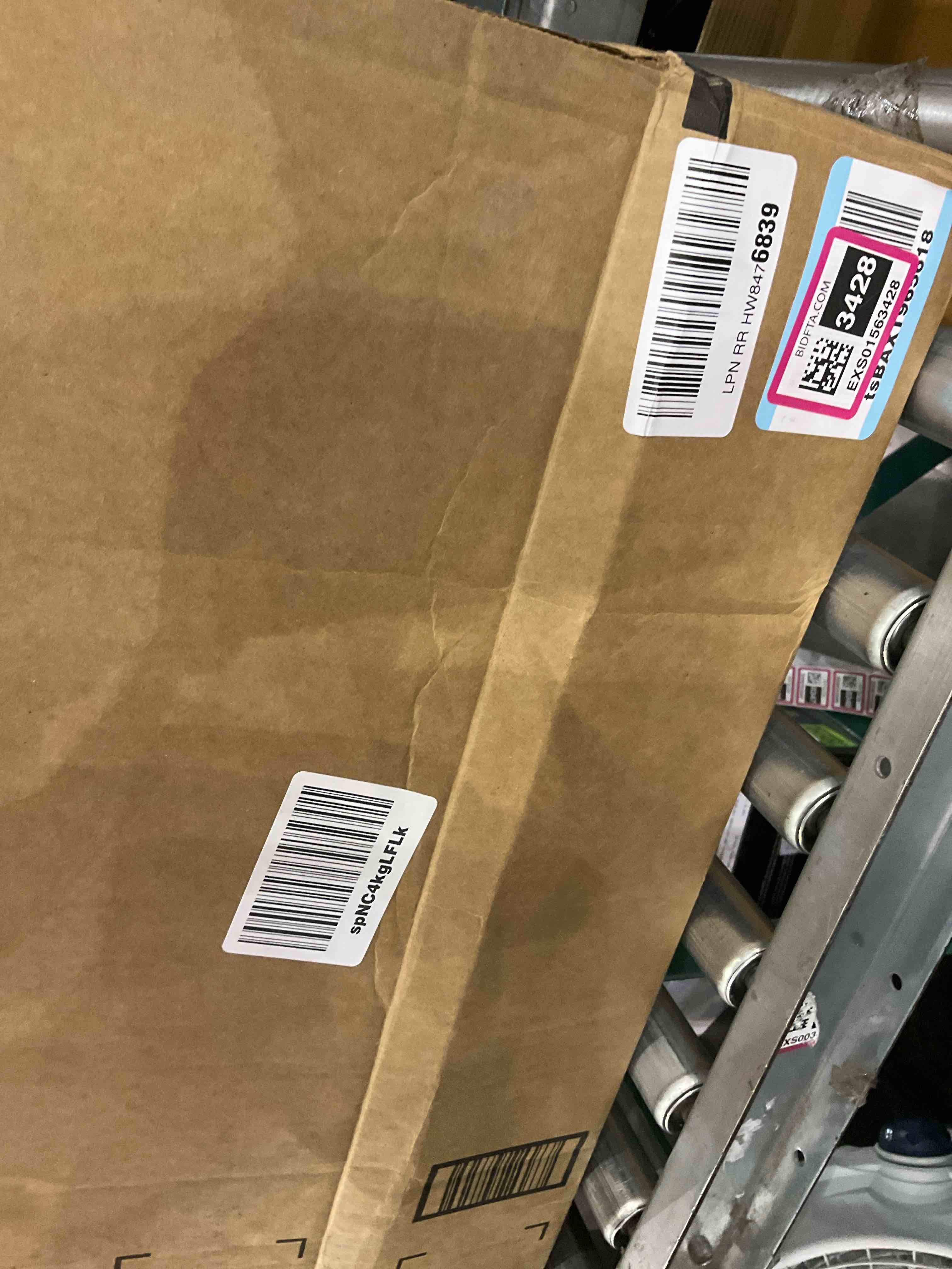 https://s3.amazonaws.com/lotting-images-prod/BargainHunt/EXS01563428_1717589285086.jpeg