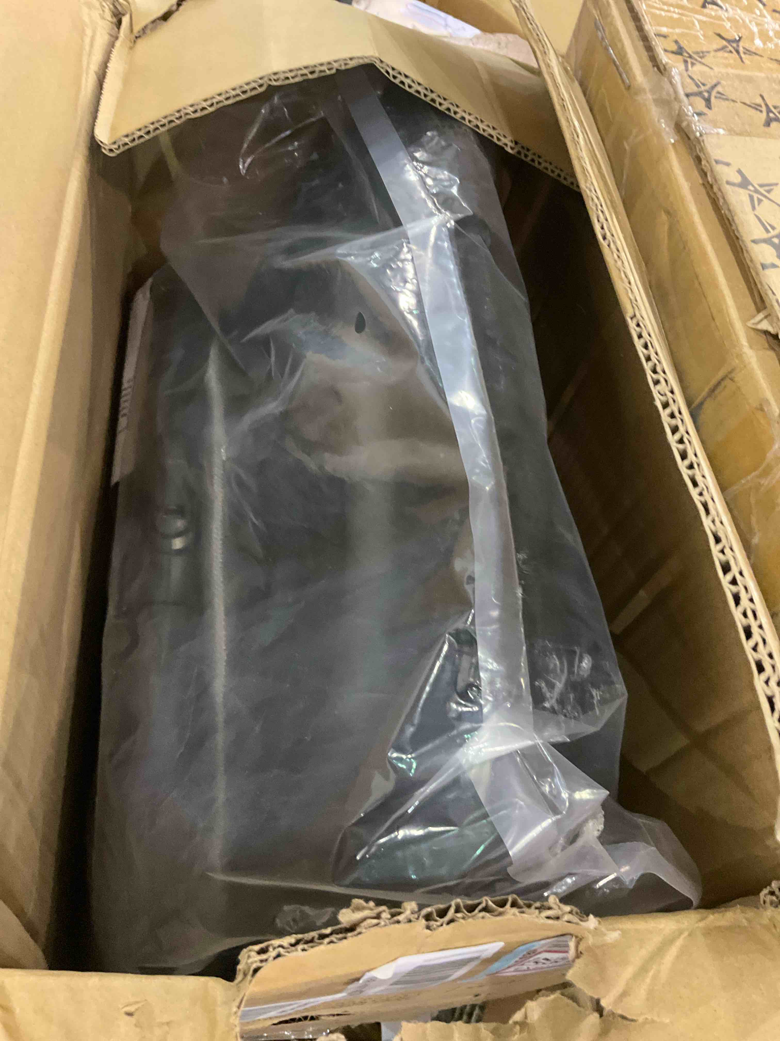 https://s3.amazonaws.com/lotting-images-prod/BargainHunt/EXS01563440_1717590641121.jpeg