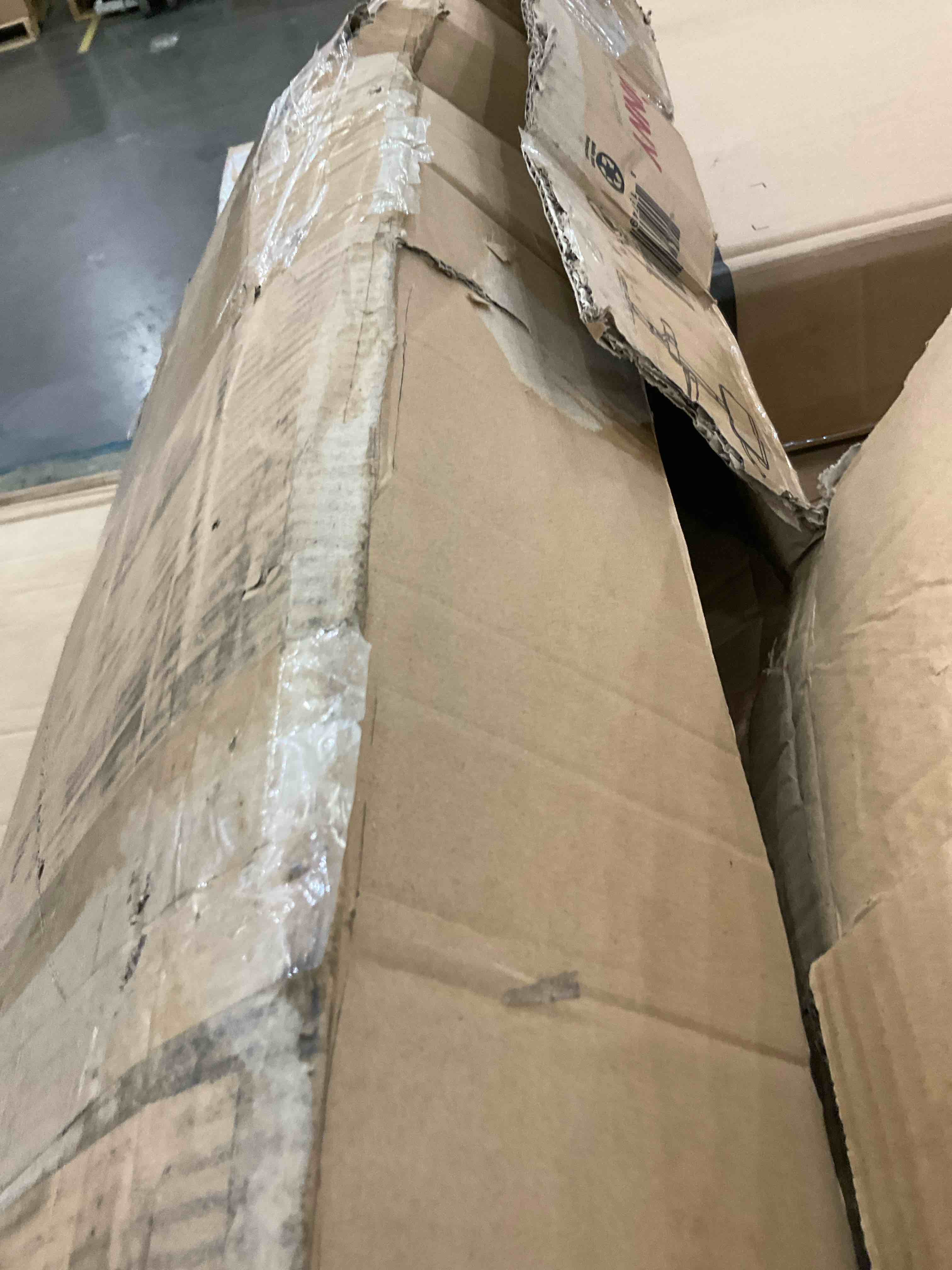 https://s3.amazonaws.com/lotting-images-prod/BargainHunt/EXS01563582_1719933678978.jpeg