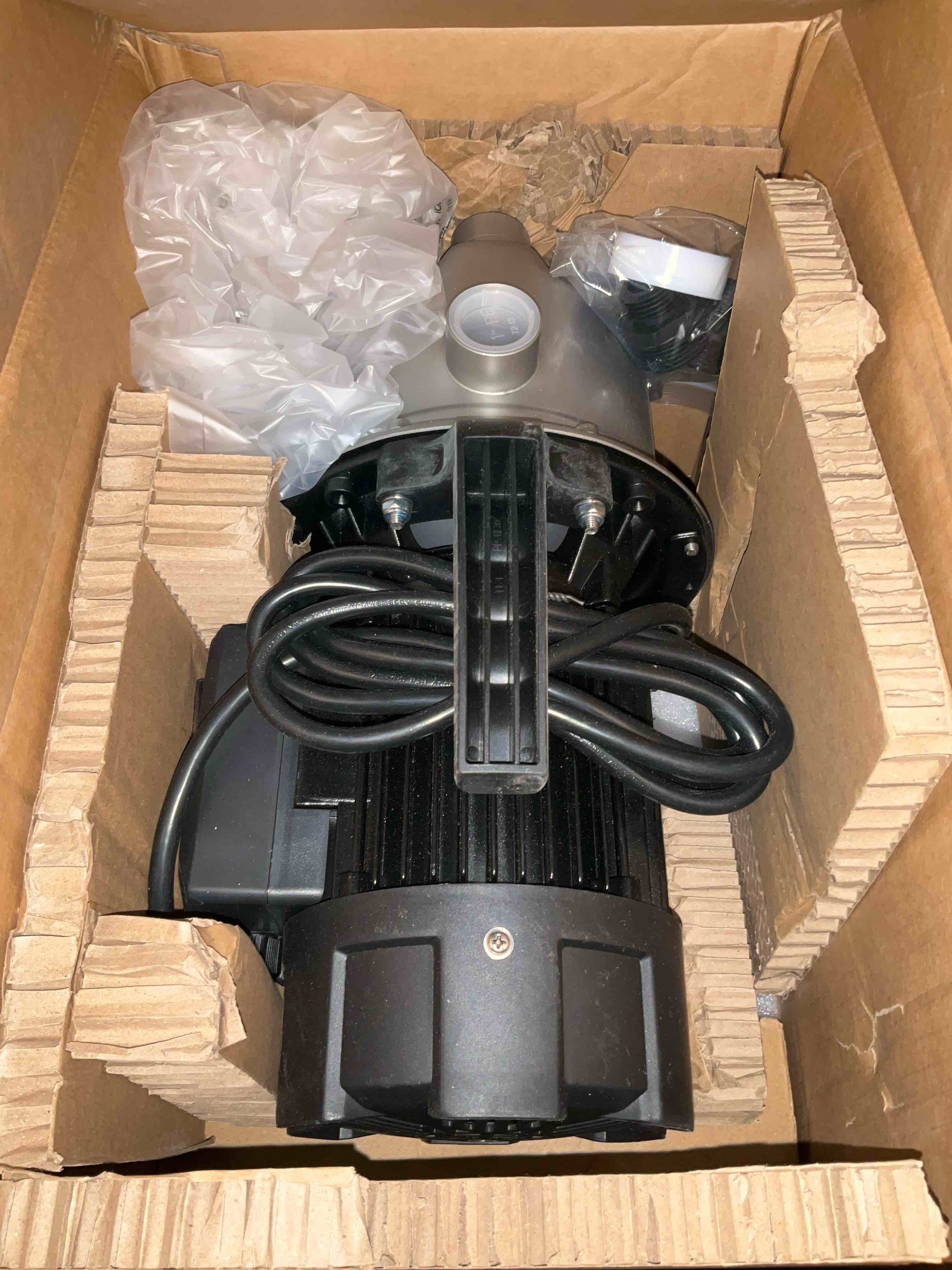 https://s3.amazonaws.com/lotting-images-prod/BargainHunt/EXS01563819_1721733297426.jpeg