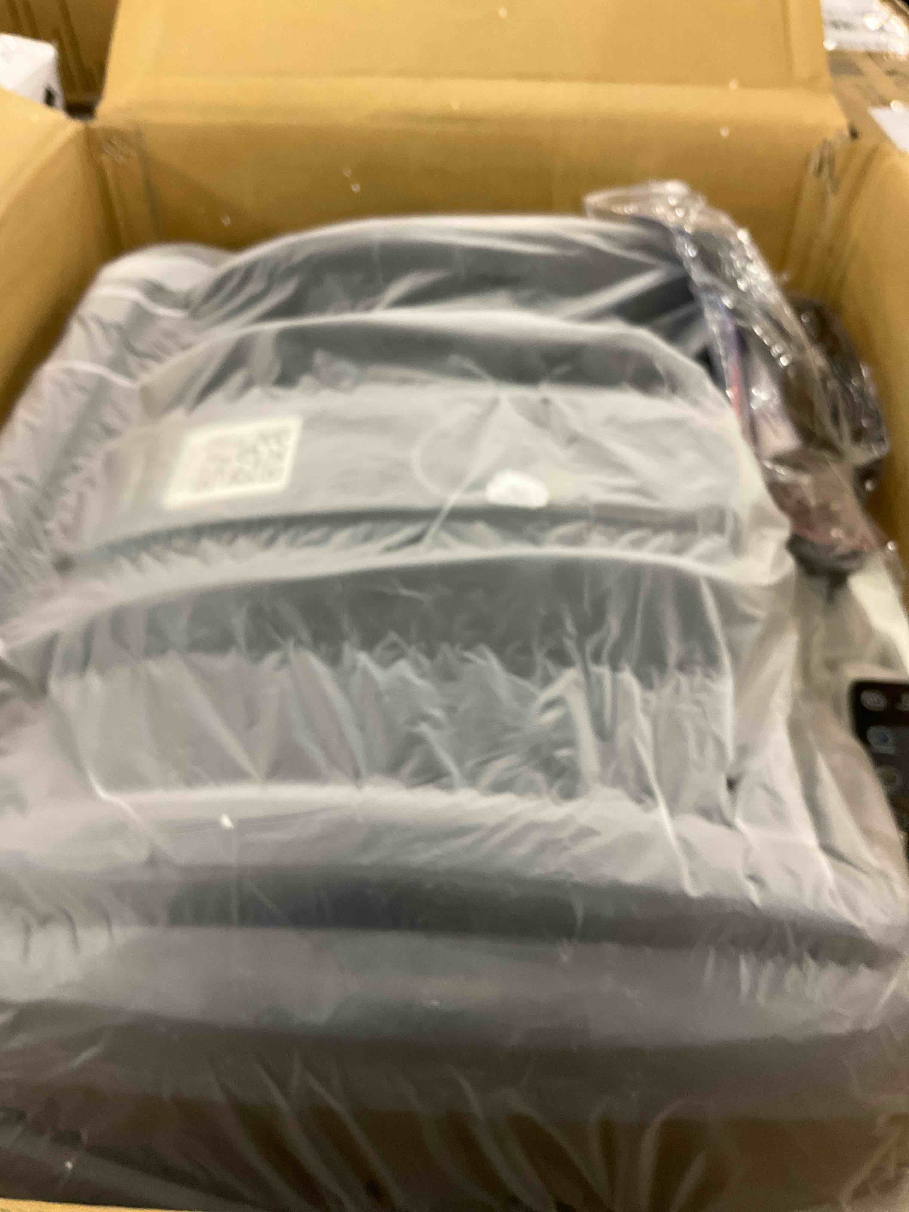 https://s3.amazonaws.com/lotting-images-prod/BargainHunt/EXS01563889_1721760699516.jpeg