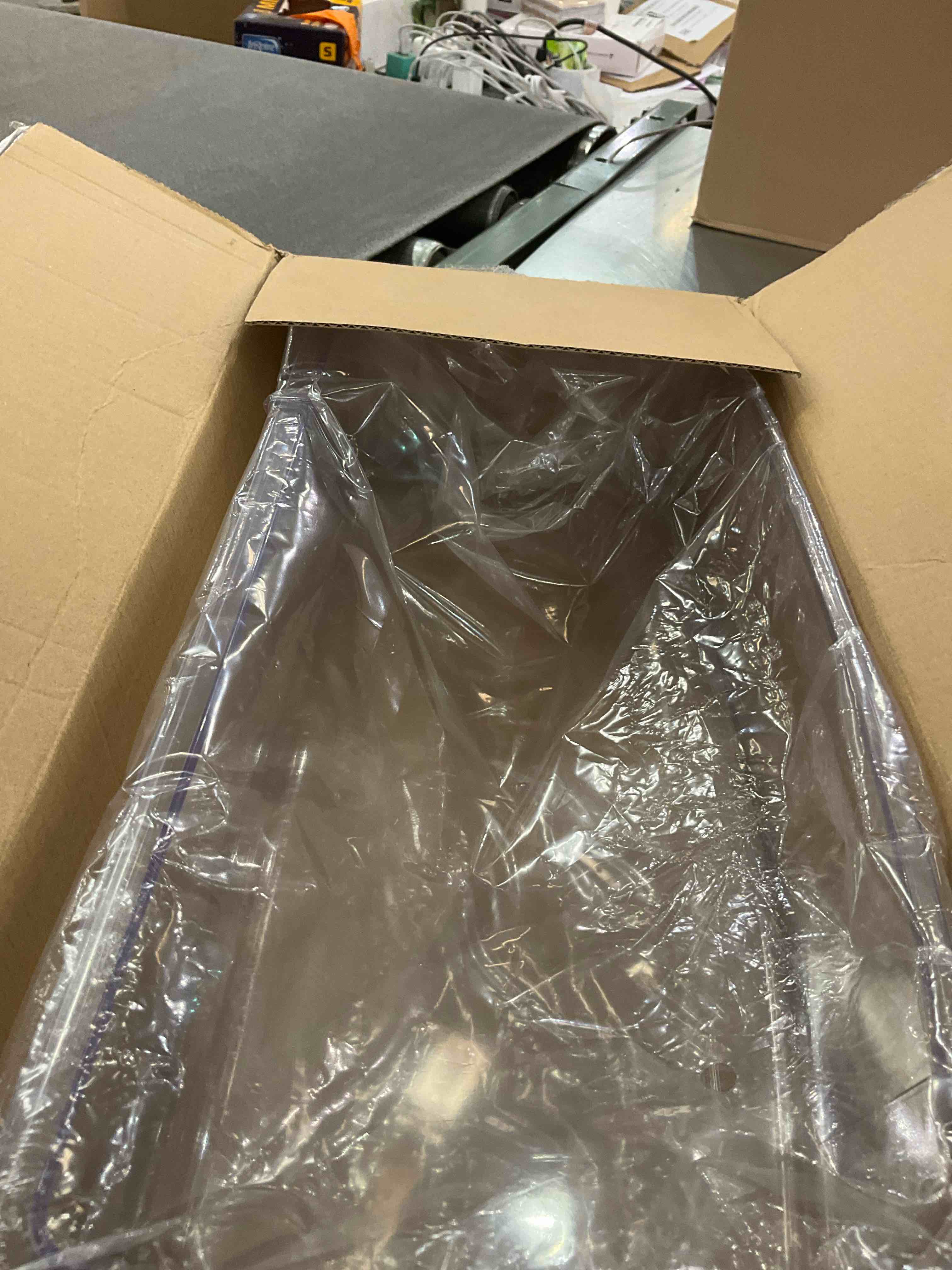 https://s3.amazonaws.com/lotting-images-prod/BargainHunt/EXS01564009_1716230012339.jpeg