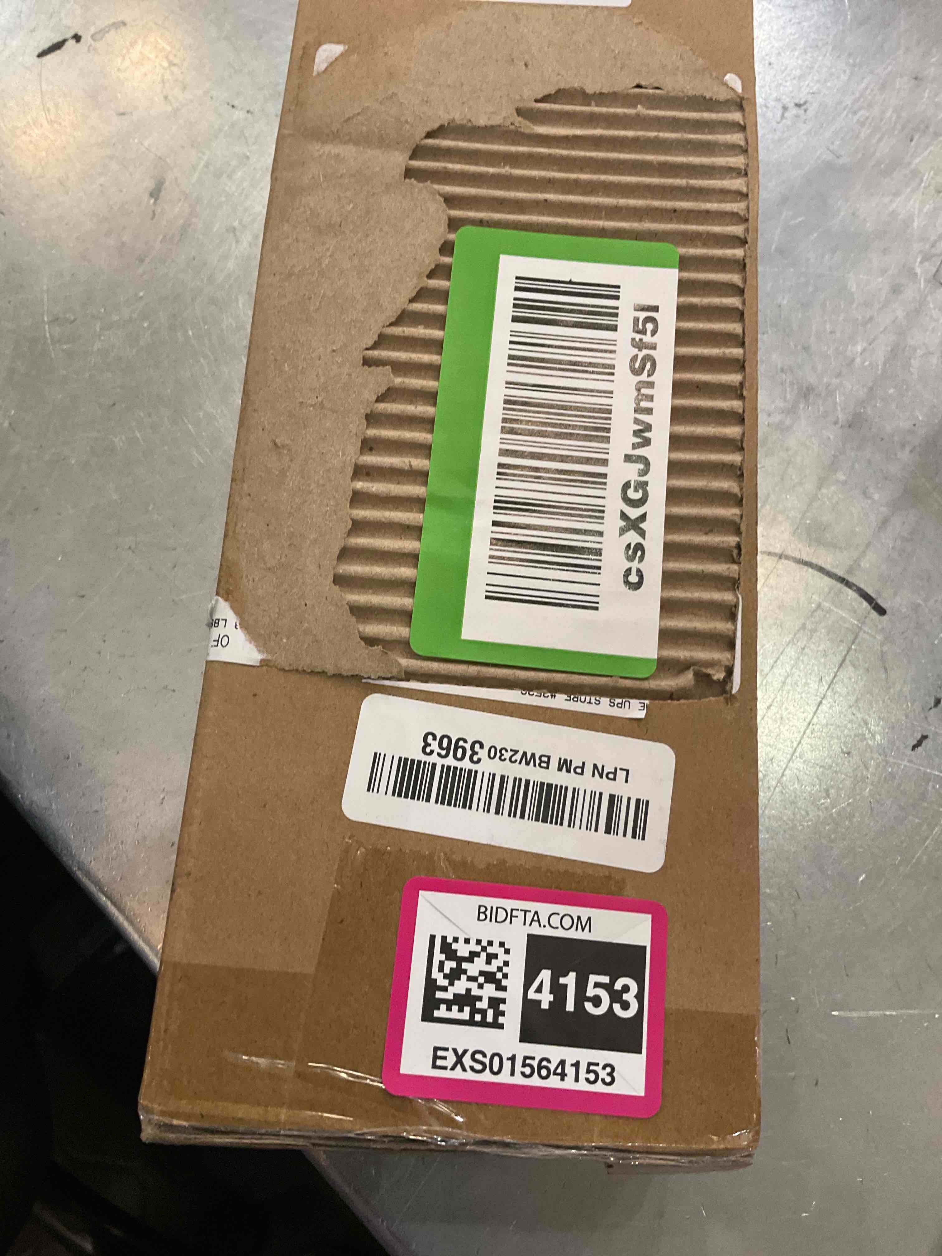 https://s3.amazonaws.com/lotting-images-prod/BargainHunt/EXS01564153_1716304036873.jpeg
