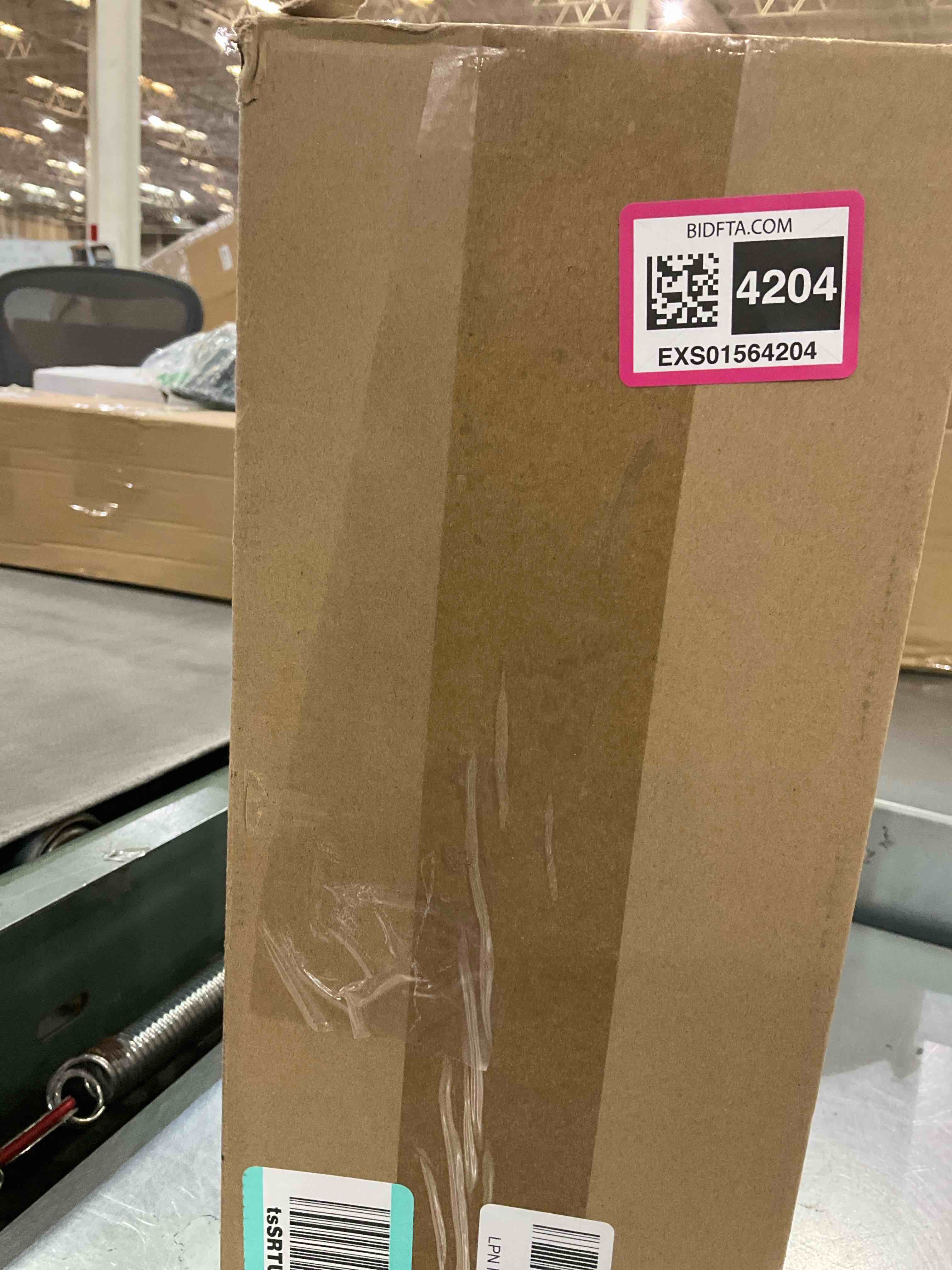 https://s3.amazonaws.com/lotting-images-prod/BargainHunt/EXS01564204_1716317110902.jpeg