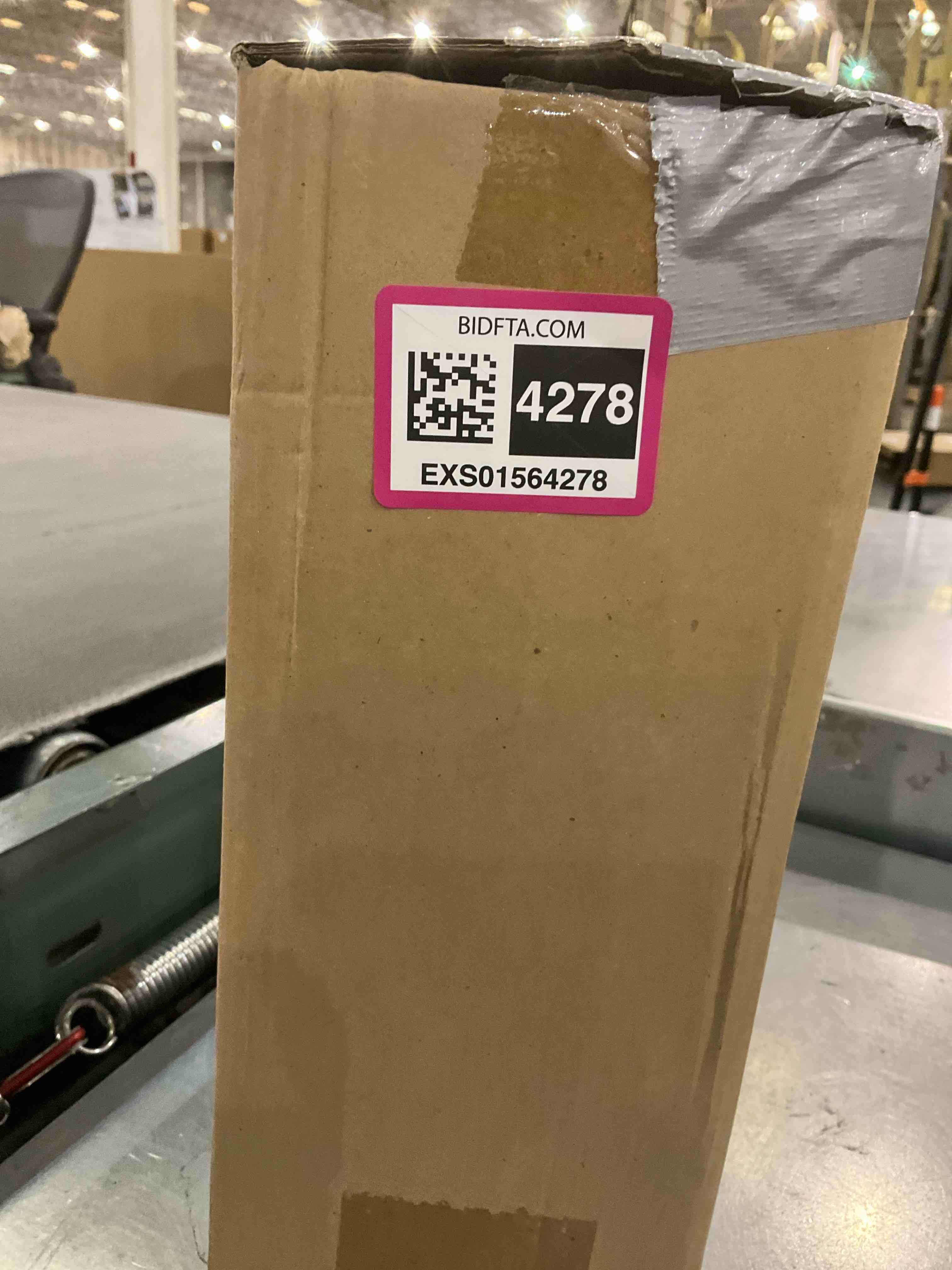 https://s3.amazonaws.com/lotting-images-prod/BargainHunt/EXS01564278_1716381567860.jpeg