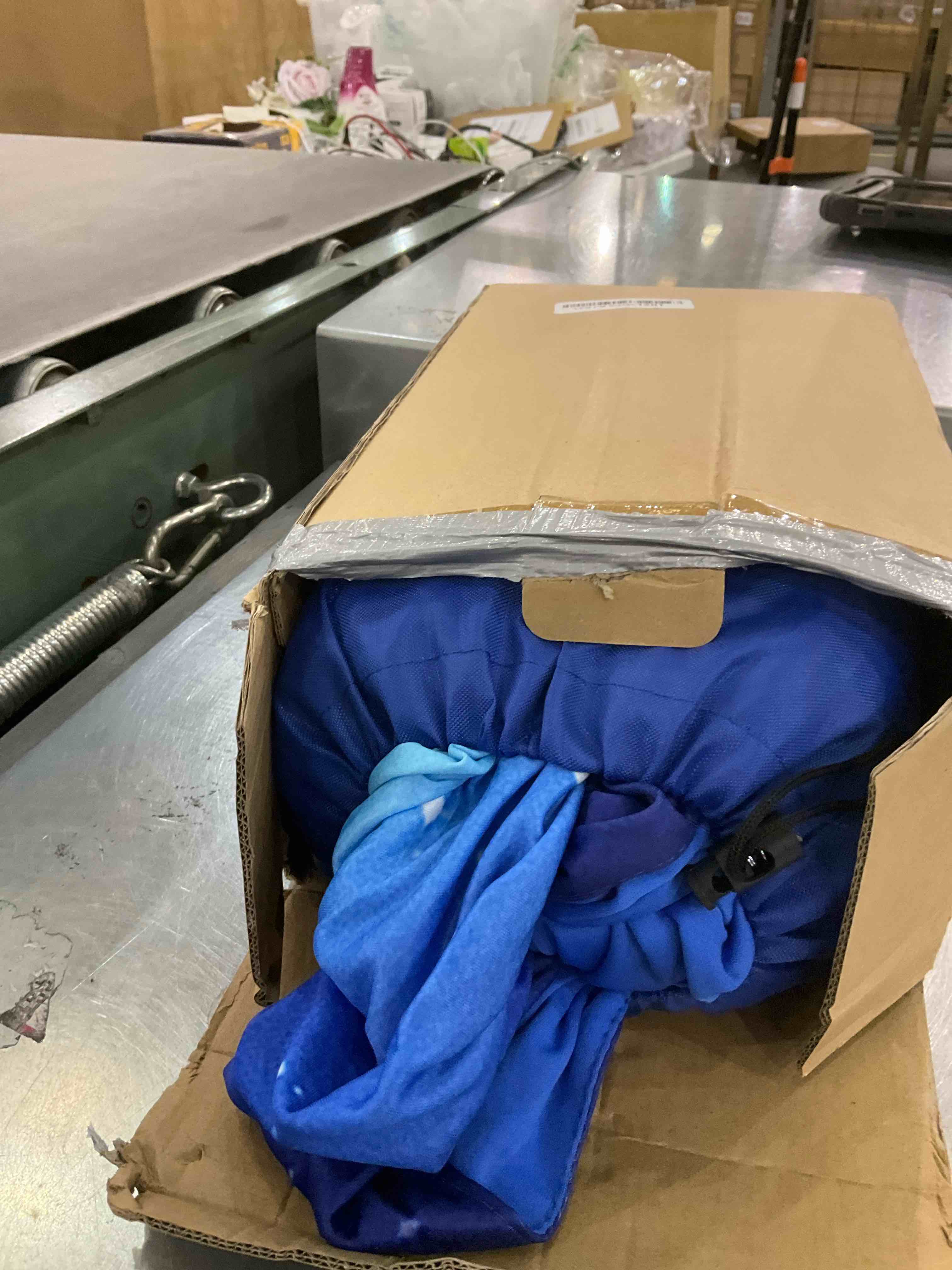 https://s3.amazonaws.com/lotting-images-prod/BargainHunt/EXS01564278_1716381586023.jpeg
