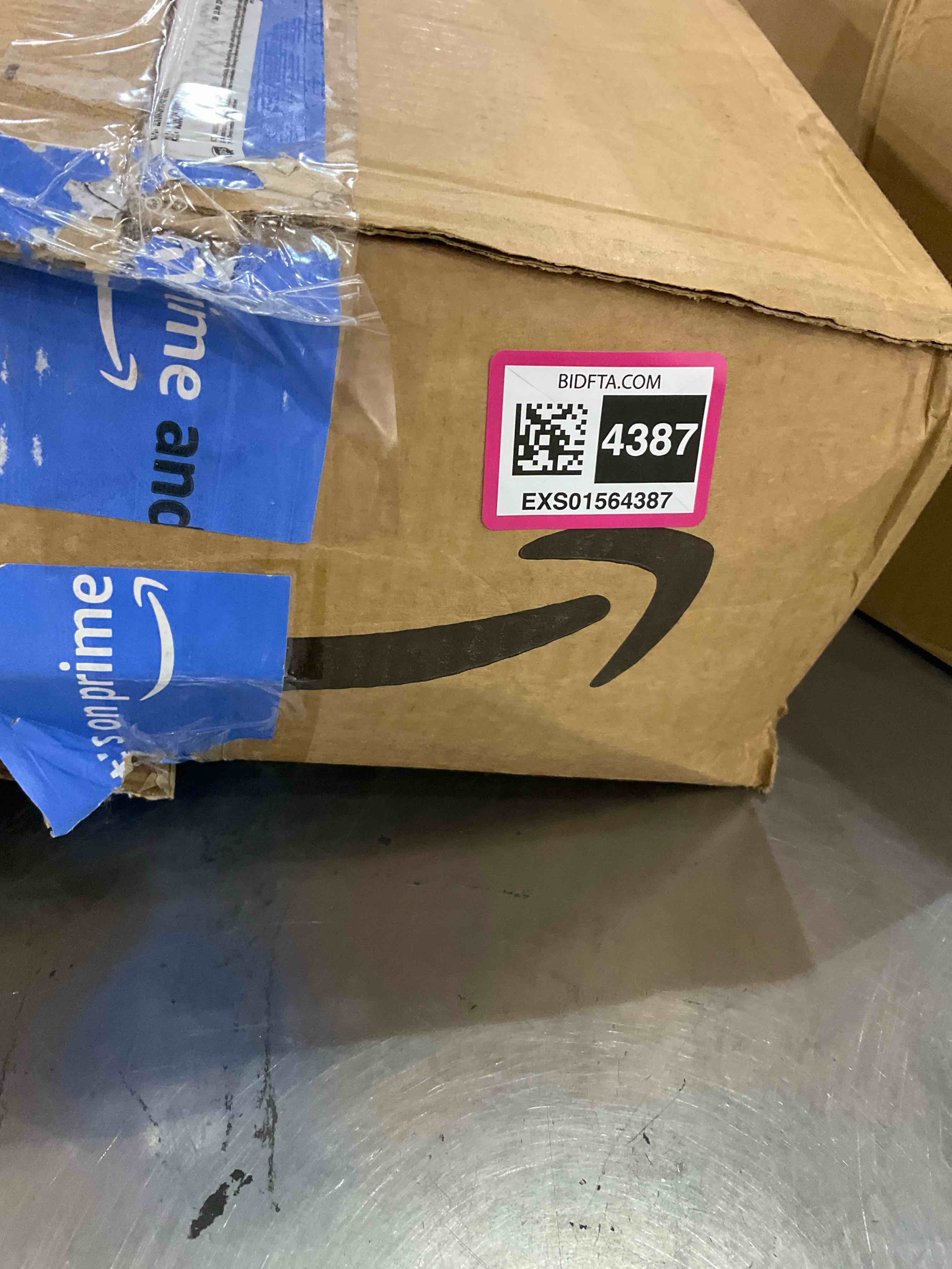 https://s3.amazonaws.com/lotting-images-prod/BargainHunt/EXS01564387_1716463336258.jpeg