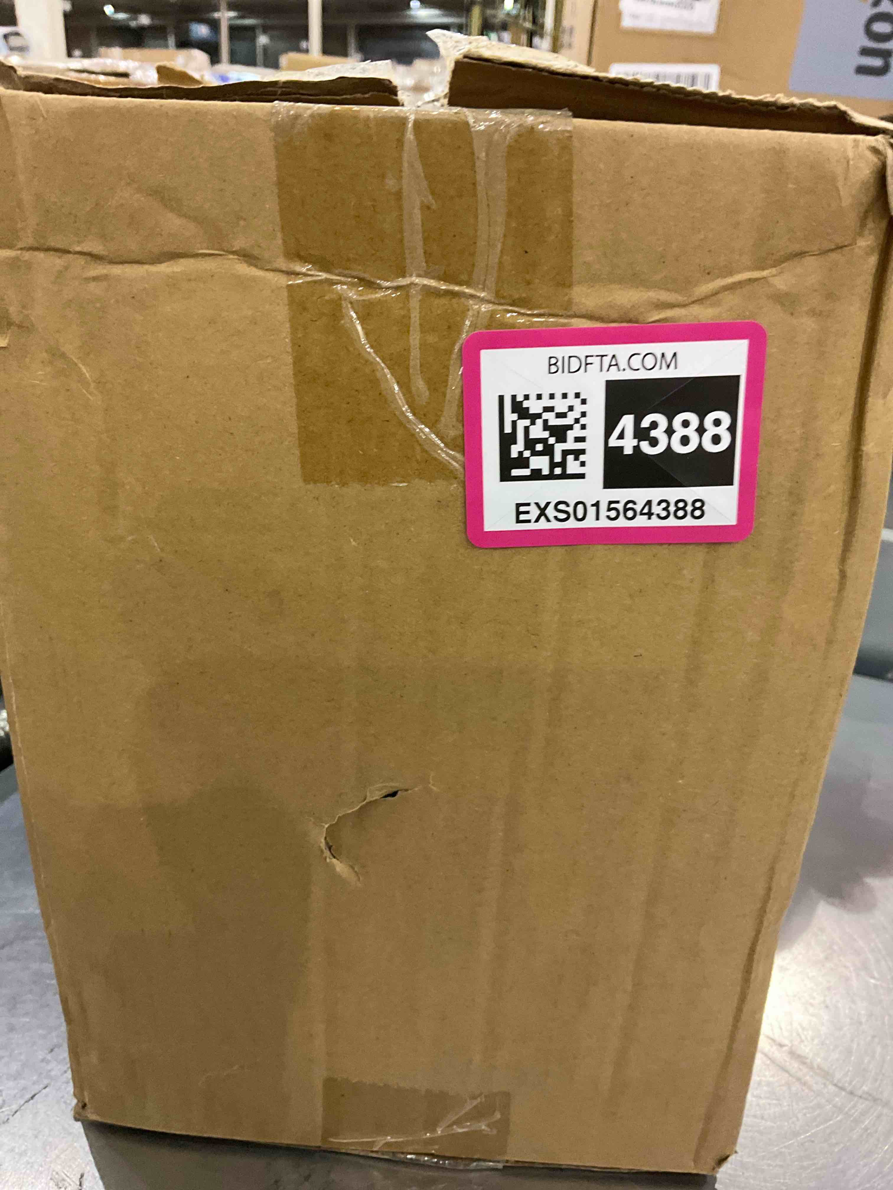 https://s3.amazonaws.com/lotting-images-prod/BargainHunt/EXS01564388_1716463425264.jpeg