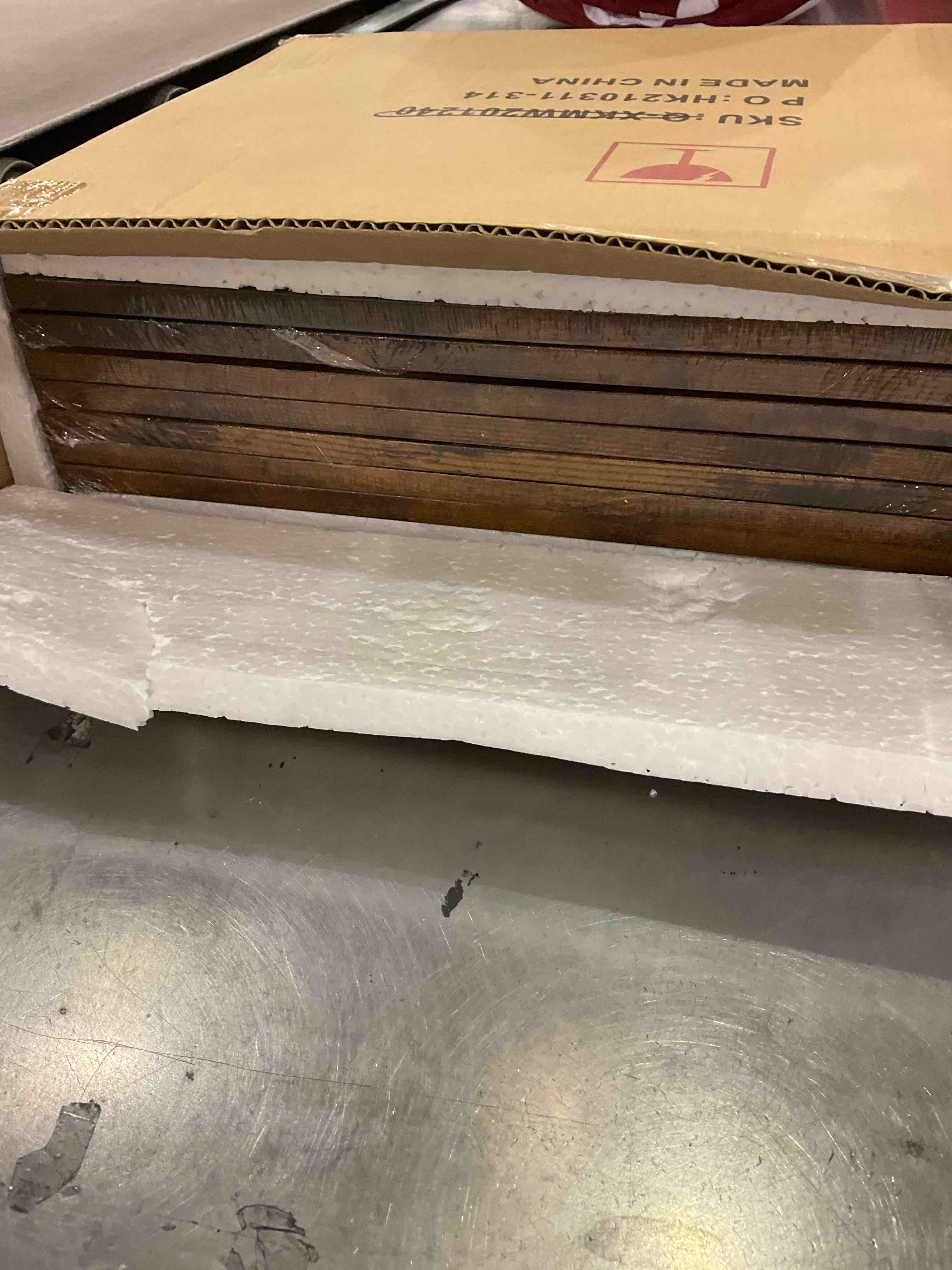 https://s3.amazonaws.com/lotting-images-prod/BargainHunt/EXS01564443_1716468464740.jpeg