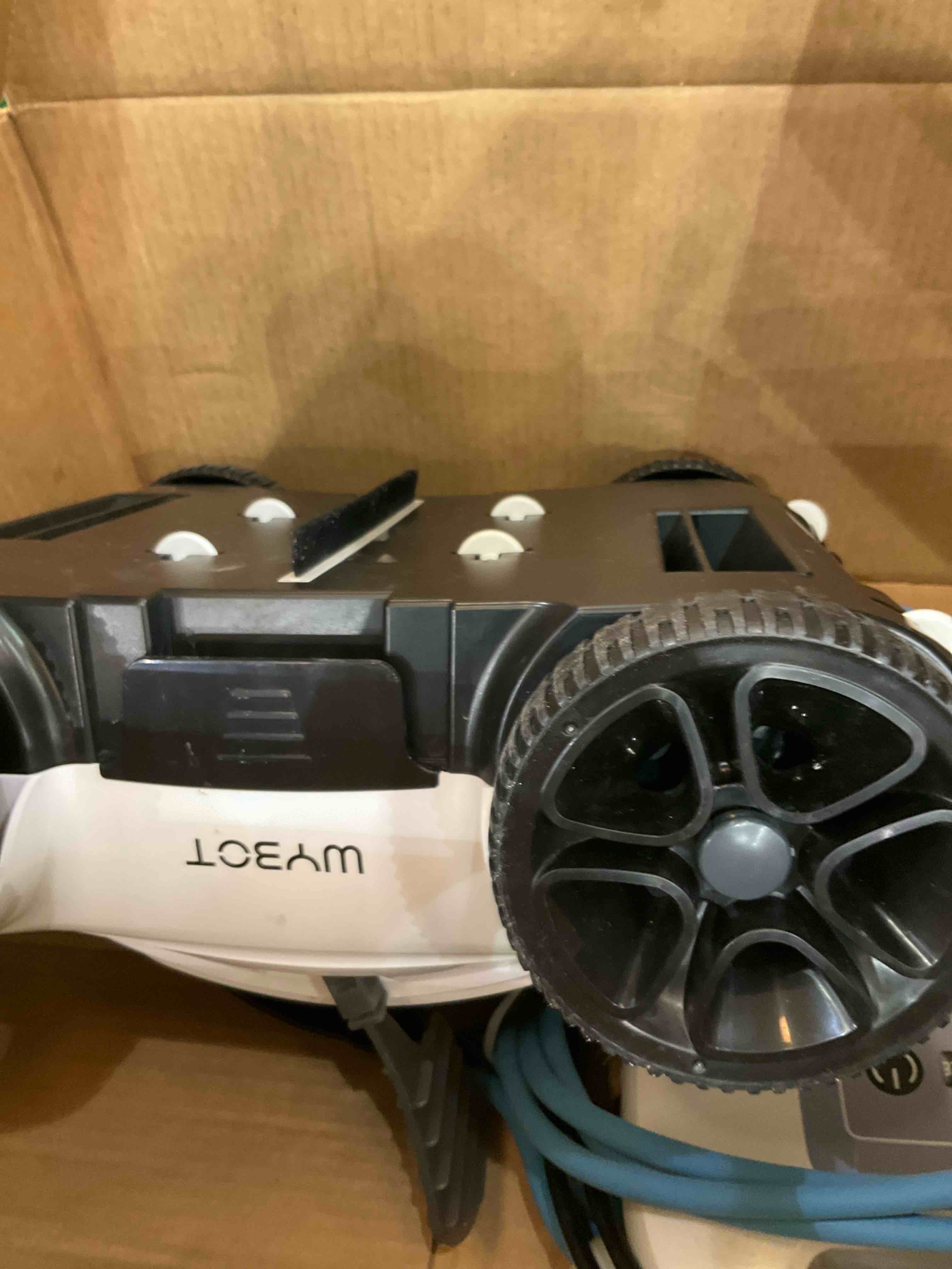 WYBOT Robotic Pool Cleaner, Automatic Pool Vacuum with Dual-Drive Motors, 3 Timing Functions, 33ft Swivel Floating Cable, Bottom Brush, Ideal for Above/In Ground Pool Floor Cleaning-Grampus 400