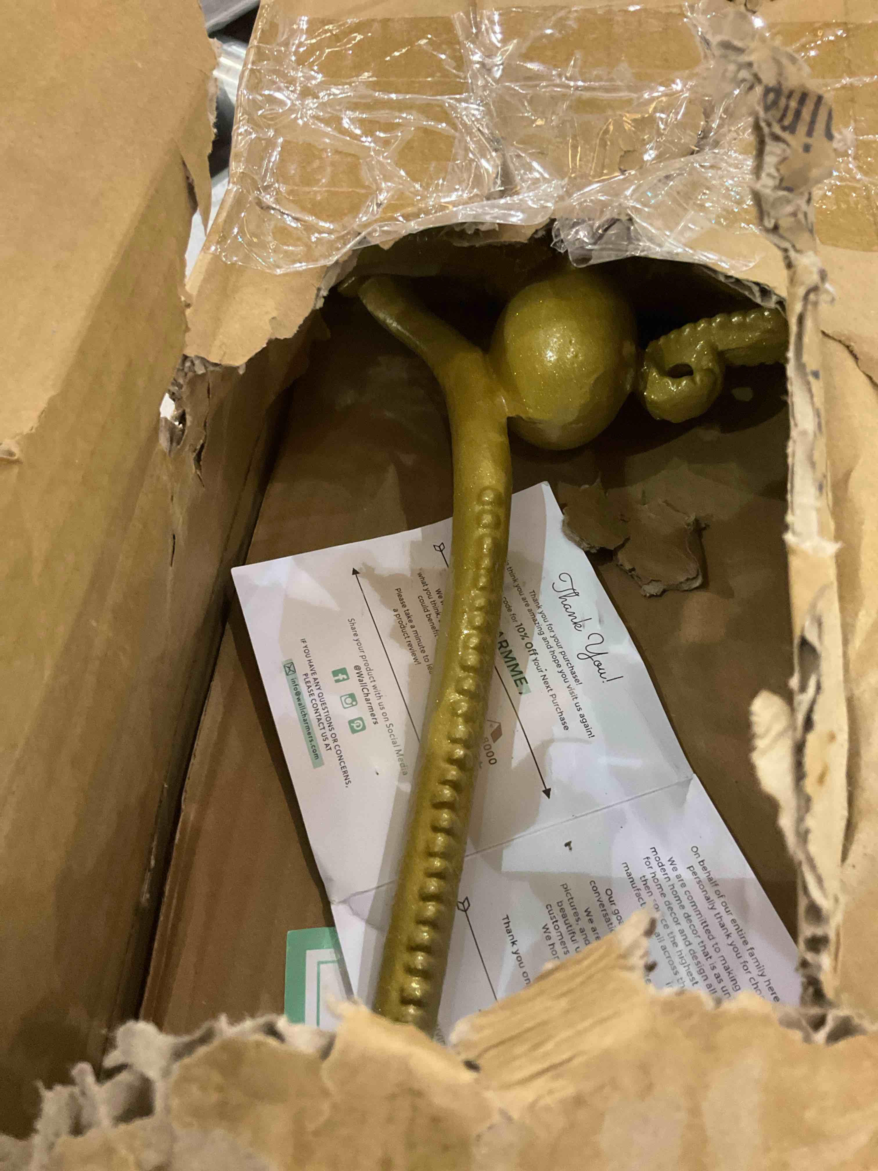 https://s3.amazonaws.com/lotting-images-prod/BargainHunt/EXS01565019_1716989616357.jpeg
