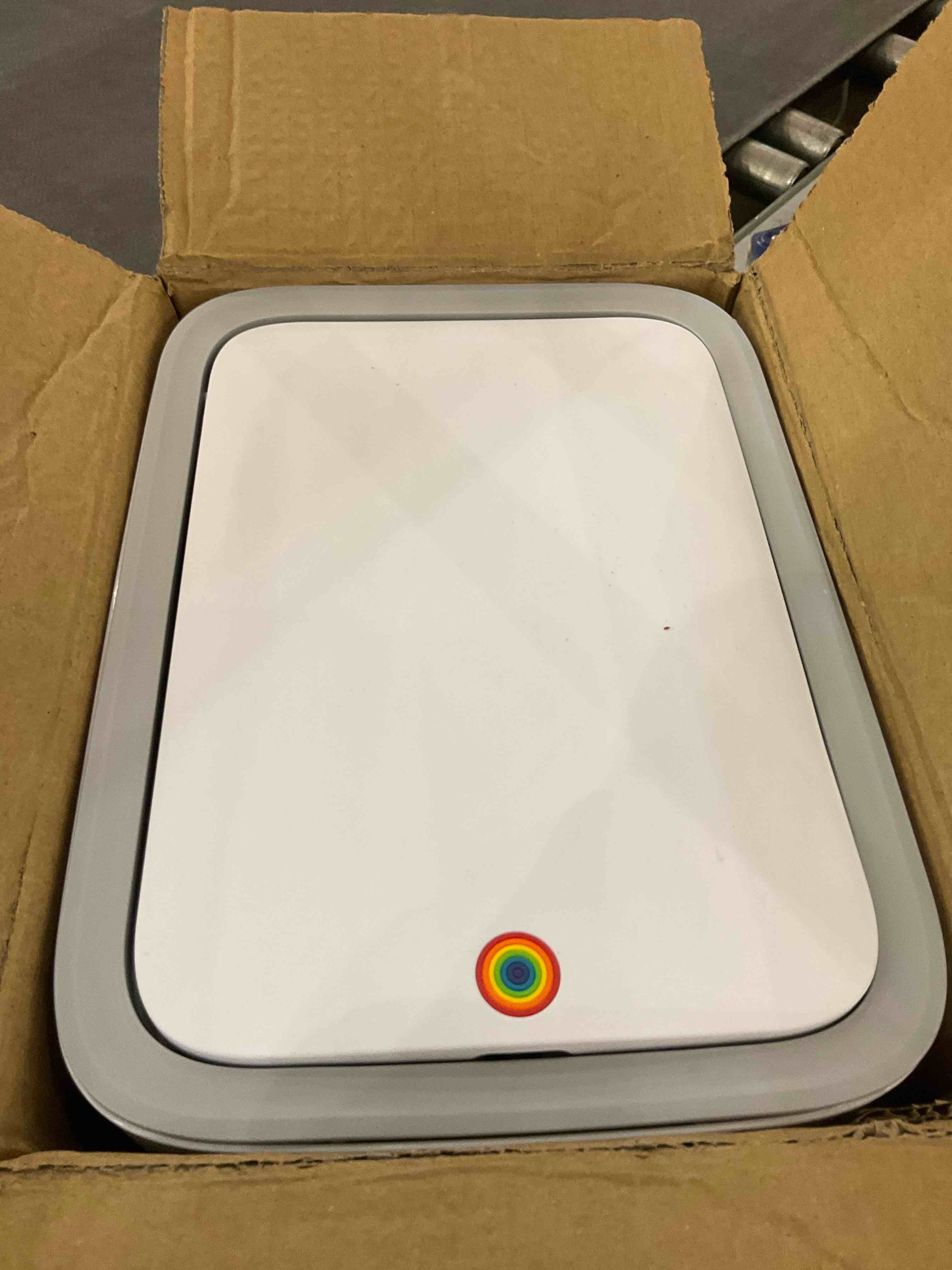https://s3.amazonaws.com/lotting-images-prod/BargainHunt/EXS01565047_1716993489877.jpeg