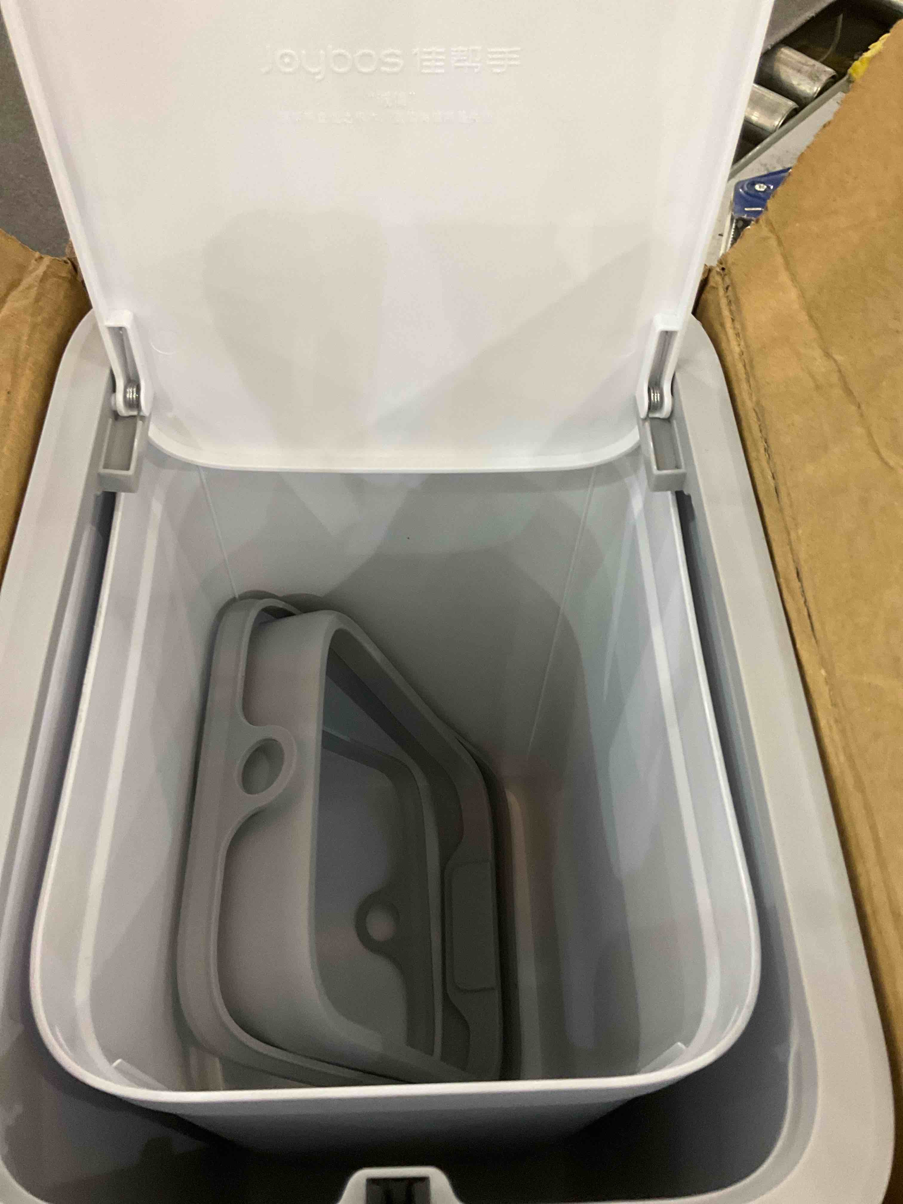 https://s3.amazonaws.com/lotting-images-prod/BargainHunt/EXS01565047_1716993494817.jpeg