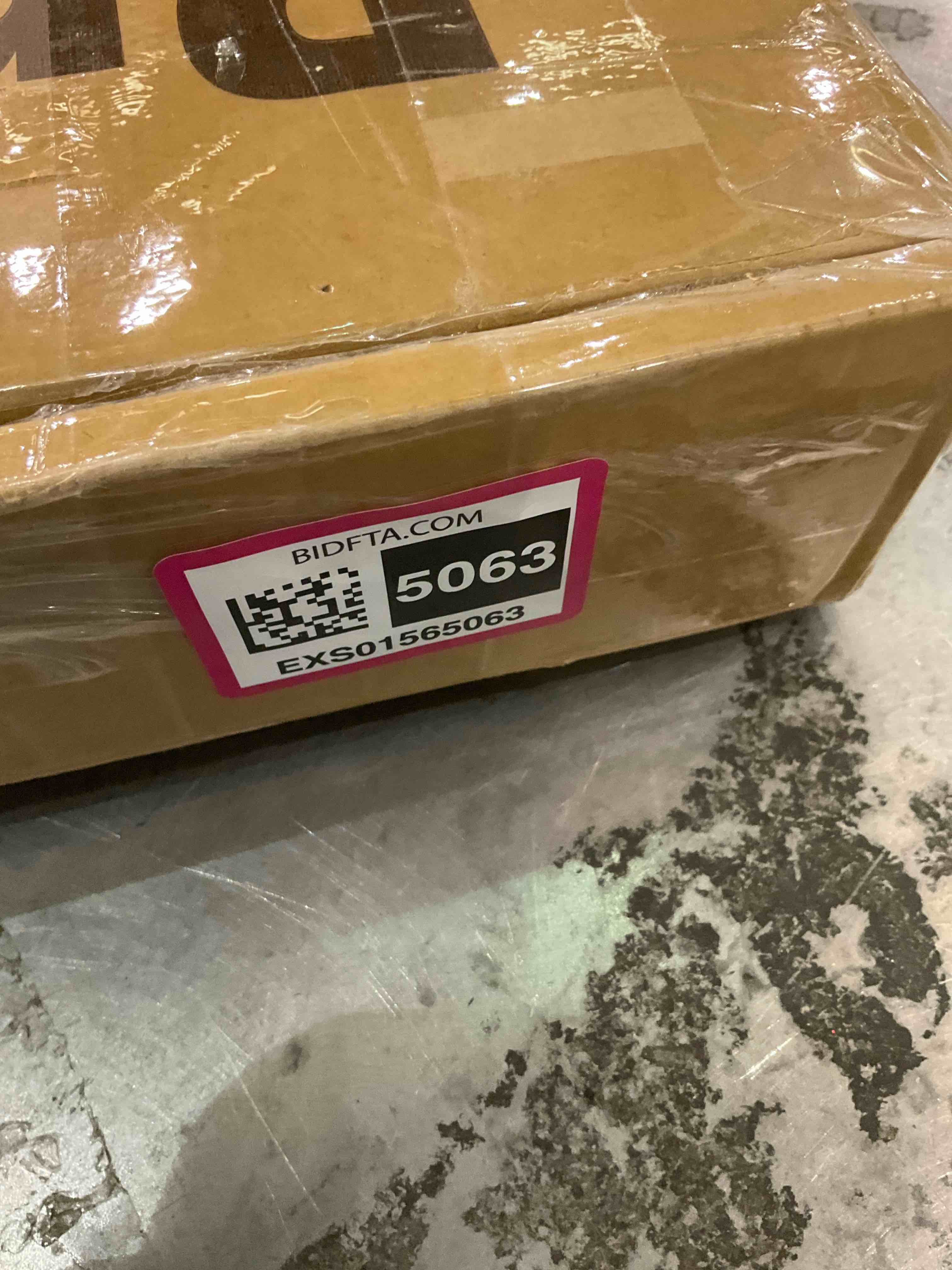 https://s3.amazonaws.com/lotting-images-prod/BargainHunt/EXS01565063_1716995498161.jpeg