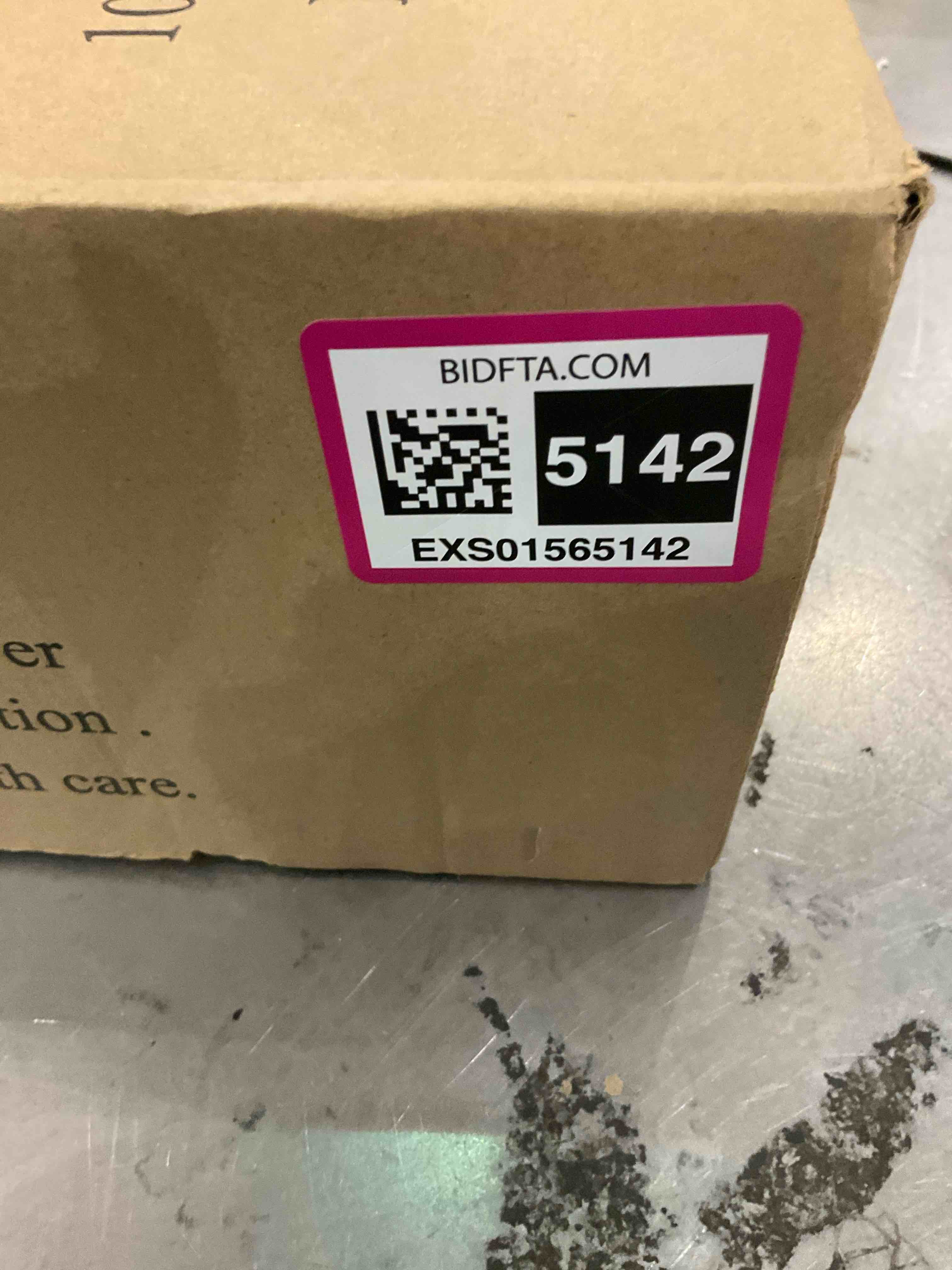 https://s3.amazonaws.com/lotting-images-prod/BargainHunt/EXS01565142_1717069330990.jpeg