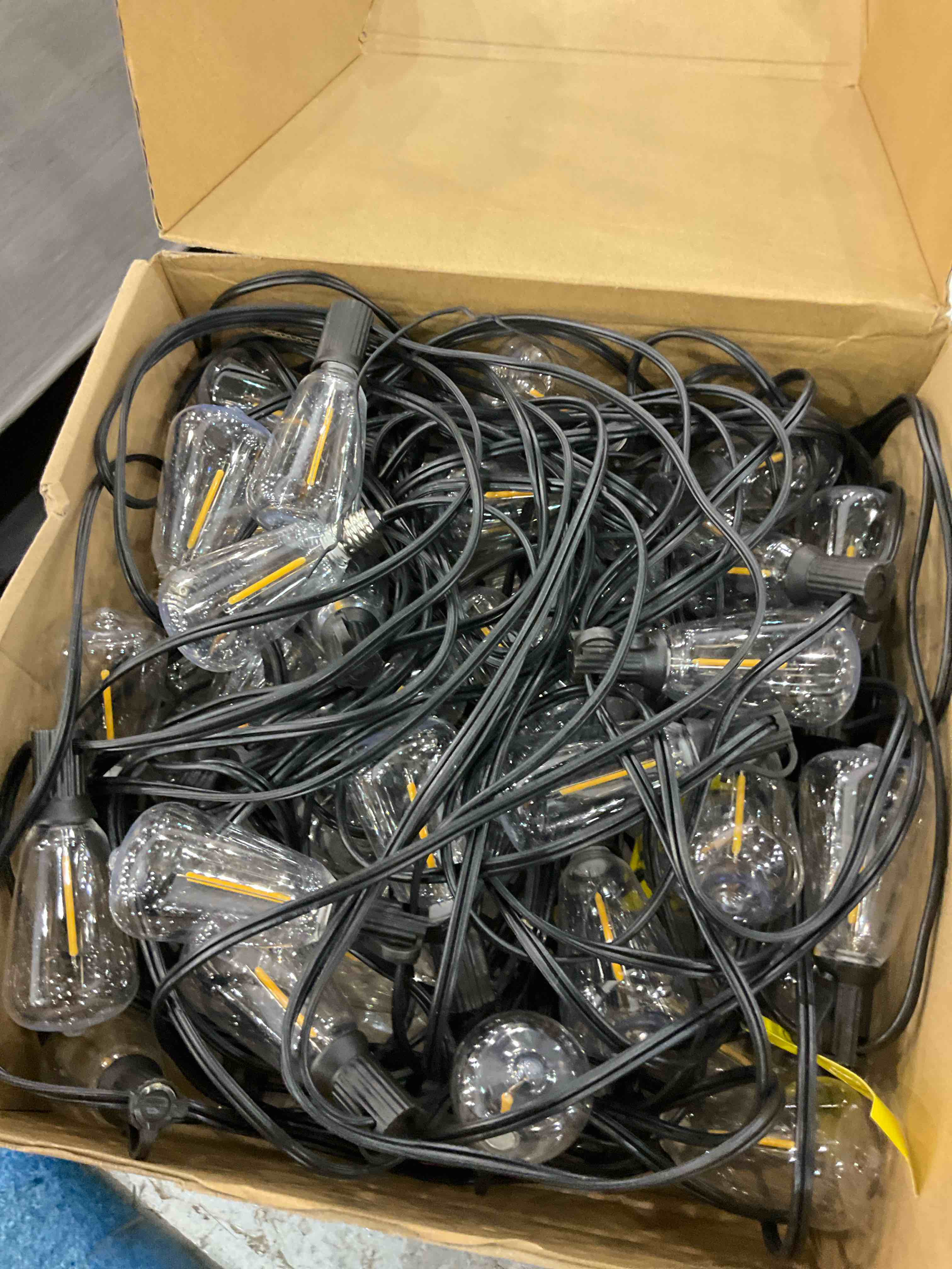 https://s3.amazonaws.com/lotting-images-prod/BargainHunt/EXS01565142_1717069347347.jpeg