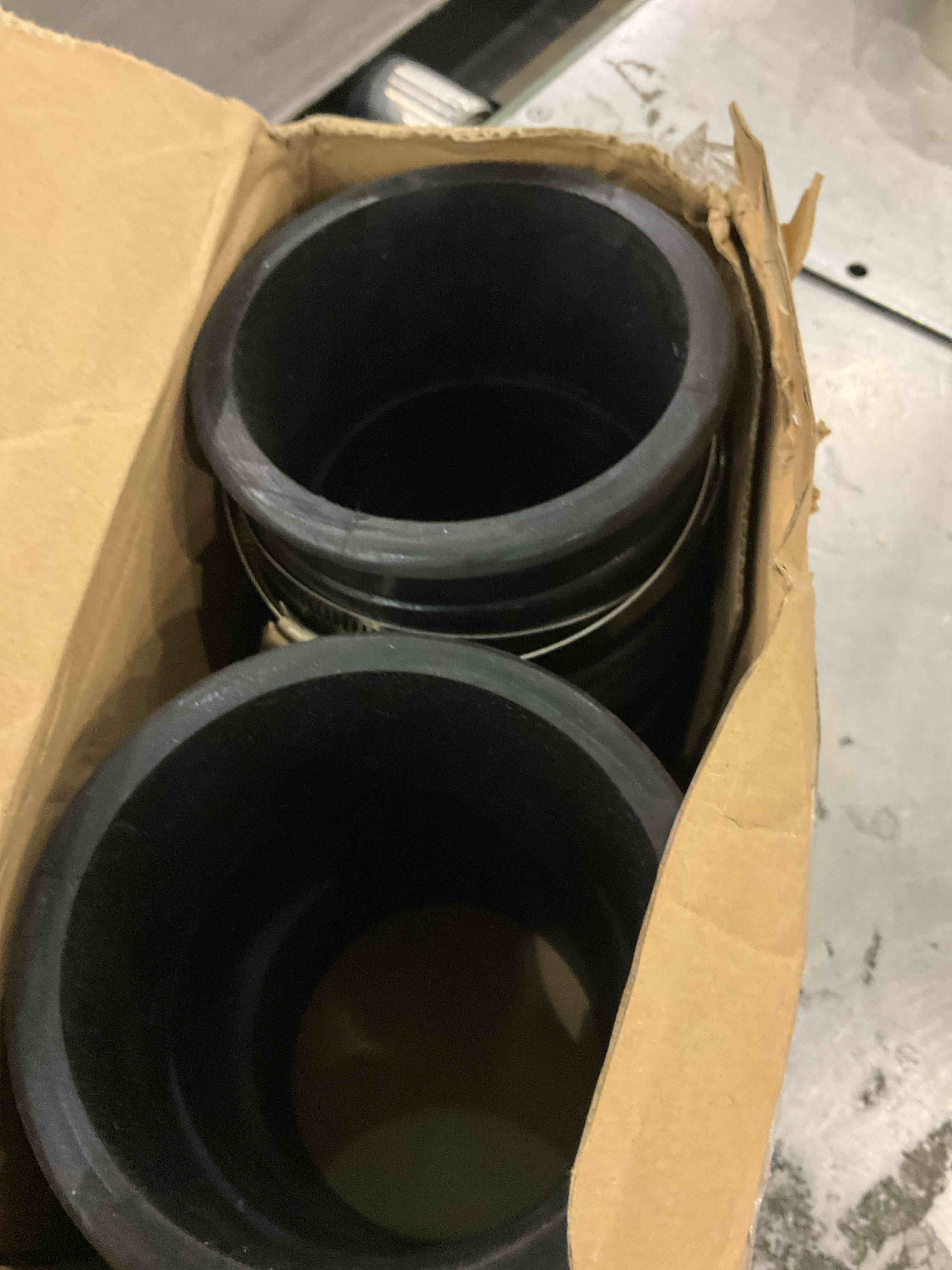 https://s3.amazonaws.com/lotting-images-prod/BargainHunt/EXS01565146_1717070566761.jpeg