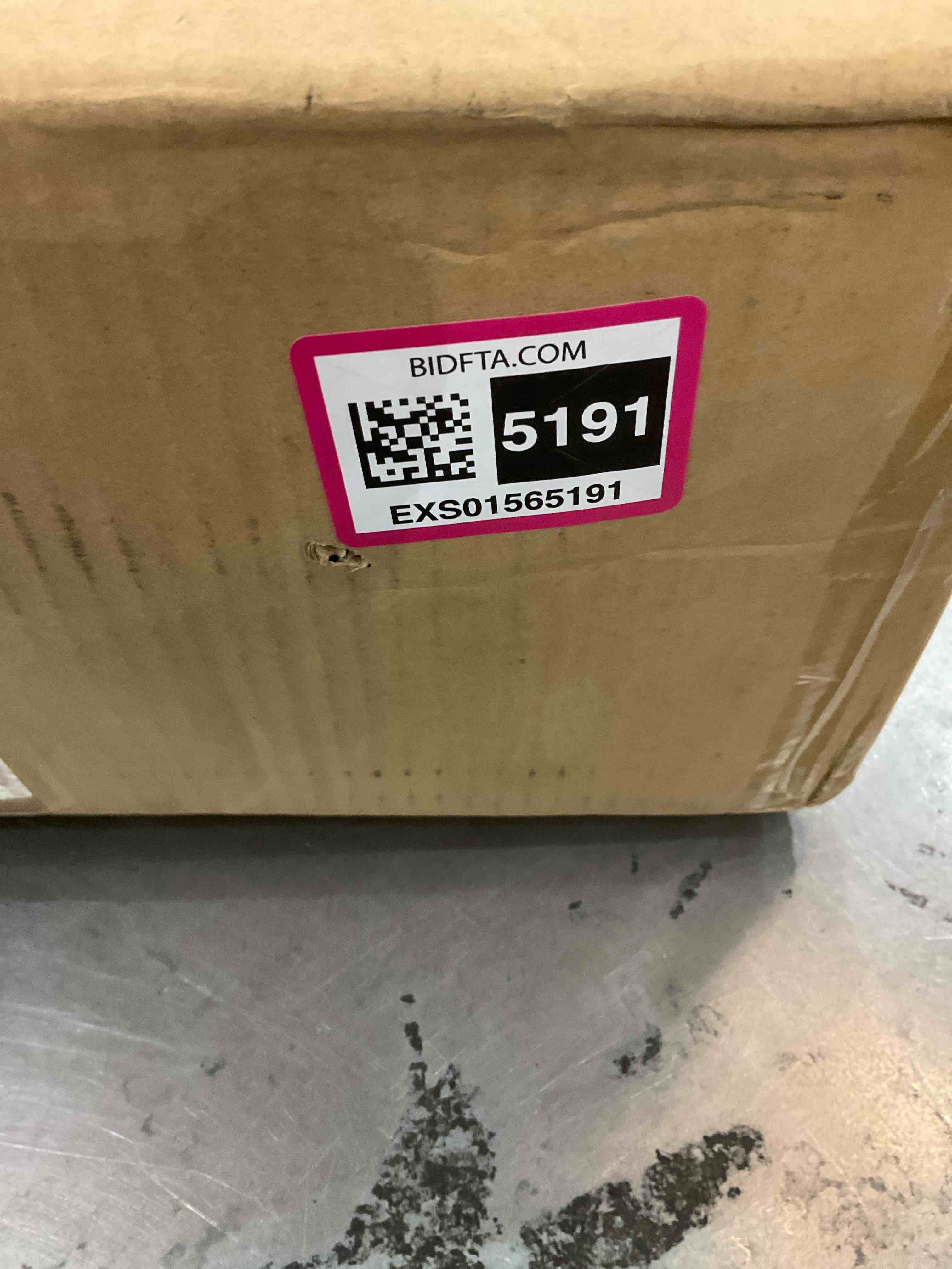 https://s3.amazonaws.com/lotting-images-prod/BargainHunt/EXS01565191_1717080748363.jpeg