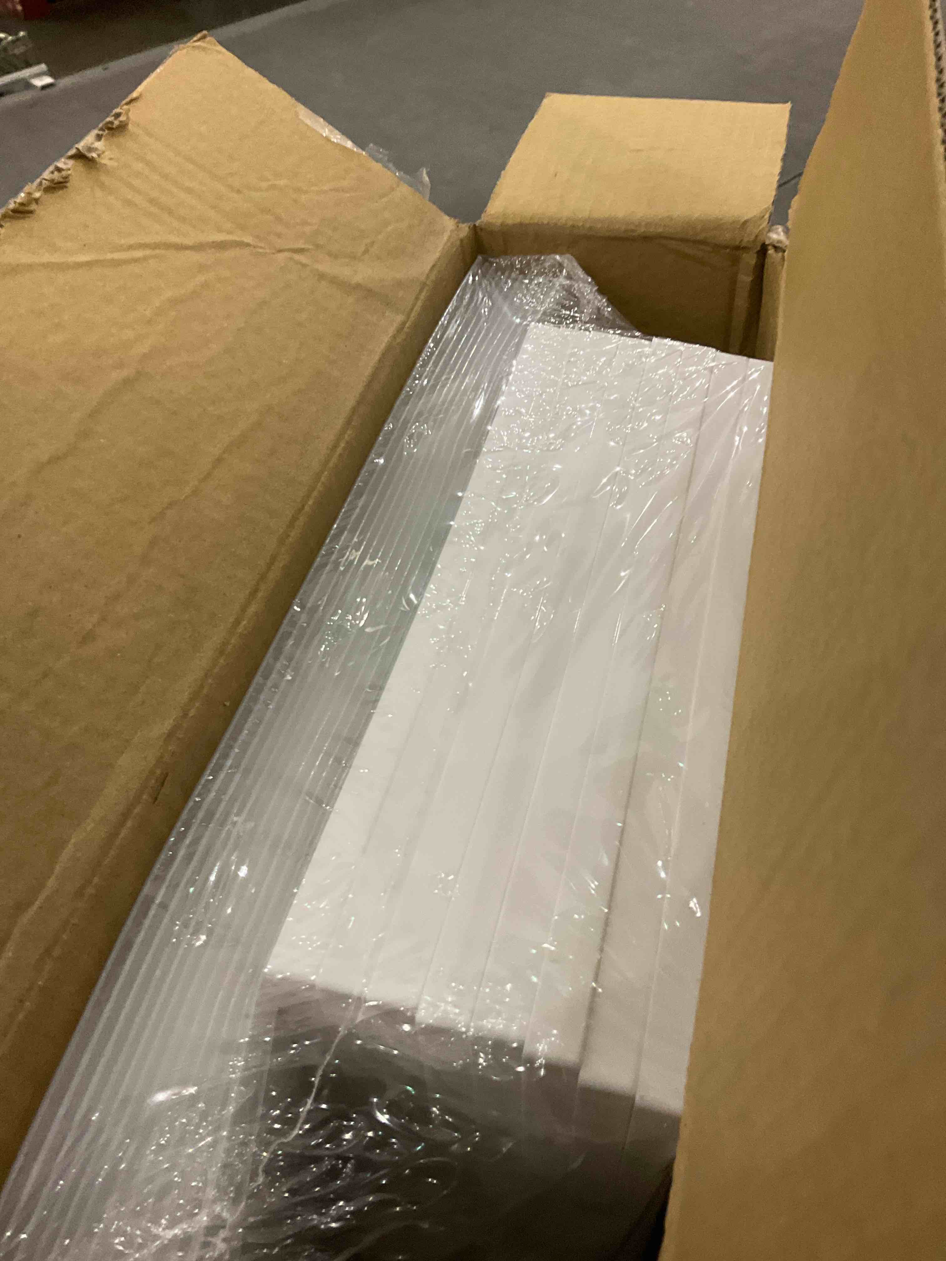 https://s3.amazonaws.com/lotting-images-prod/BargainHunt/EXS01565261_1717158264328.jpeg