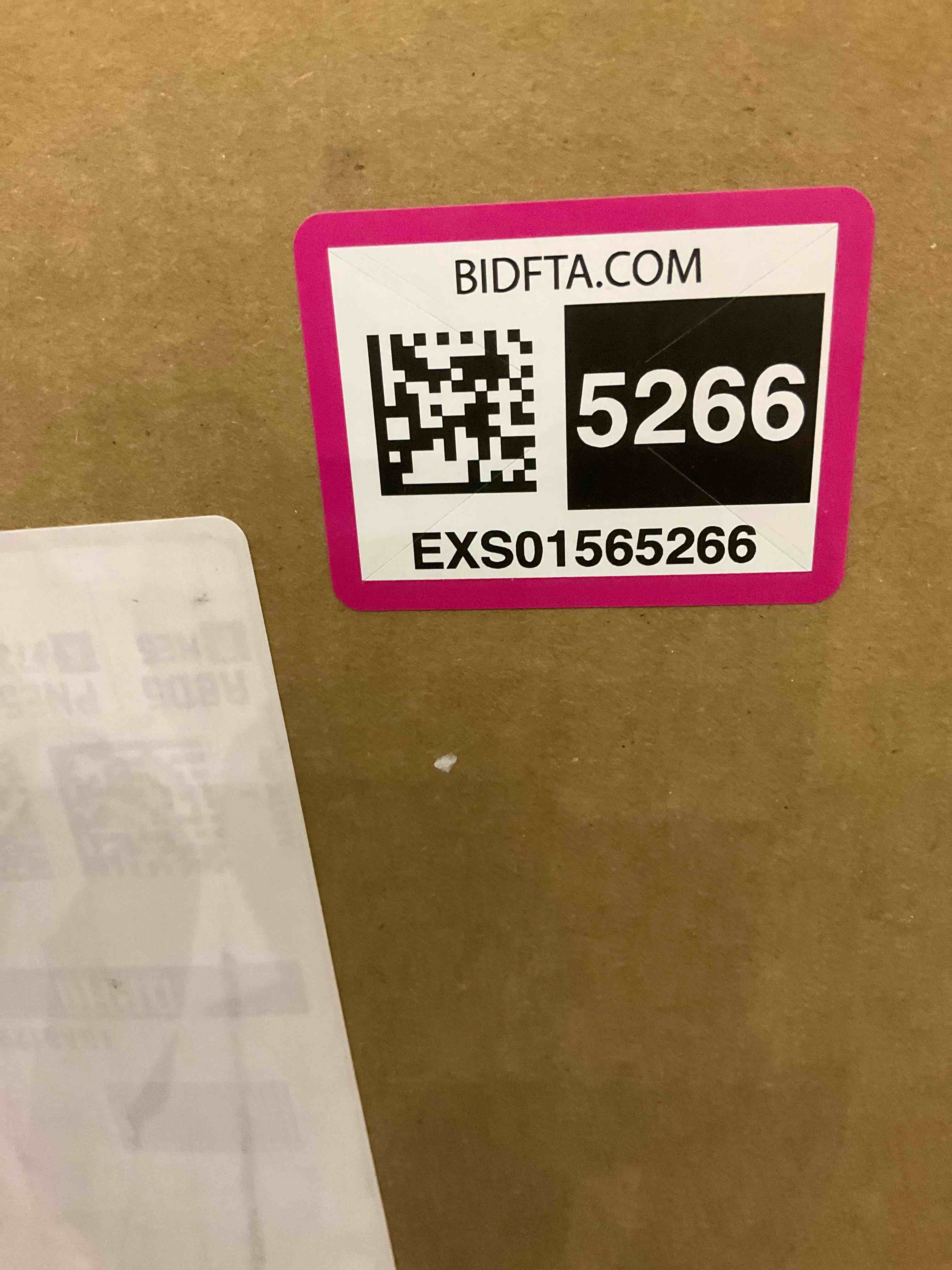https://s3.amazonaws.com/lotting-images-prod/BargainHunt/EXS01565266_1717159130978.jpeg
