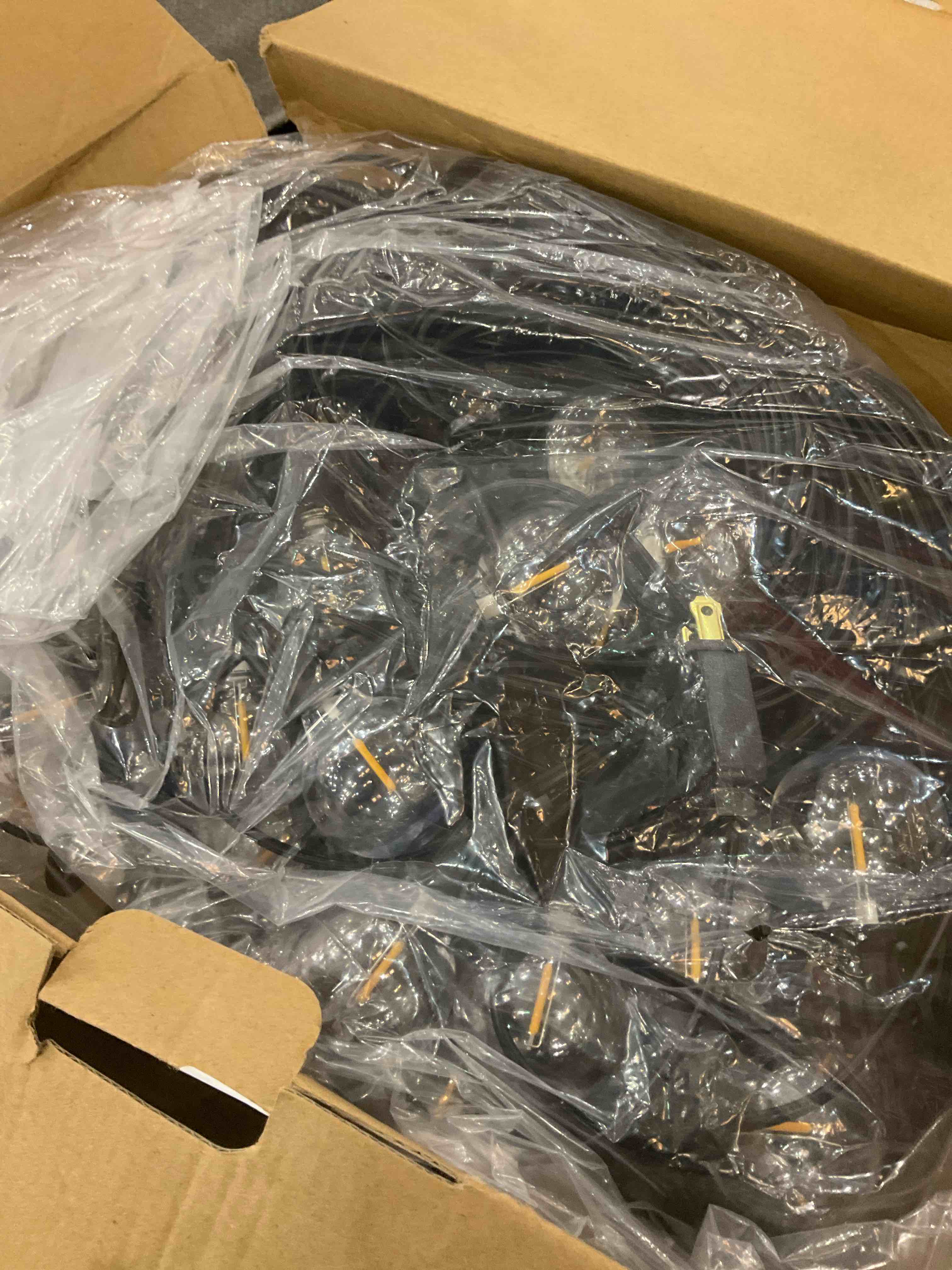 https://s3.amazonaws.com/lotting-images-prod/BargainHunt/EXS01565329_1717176879762.jpeg