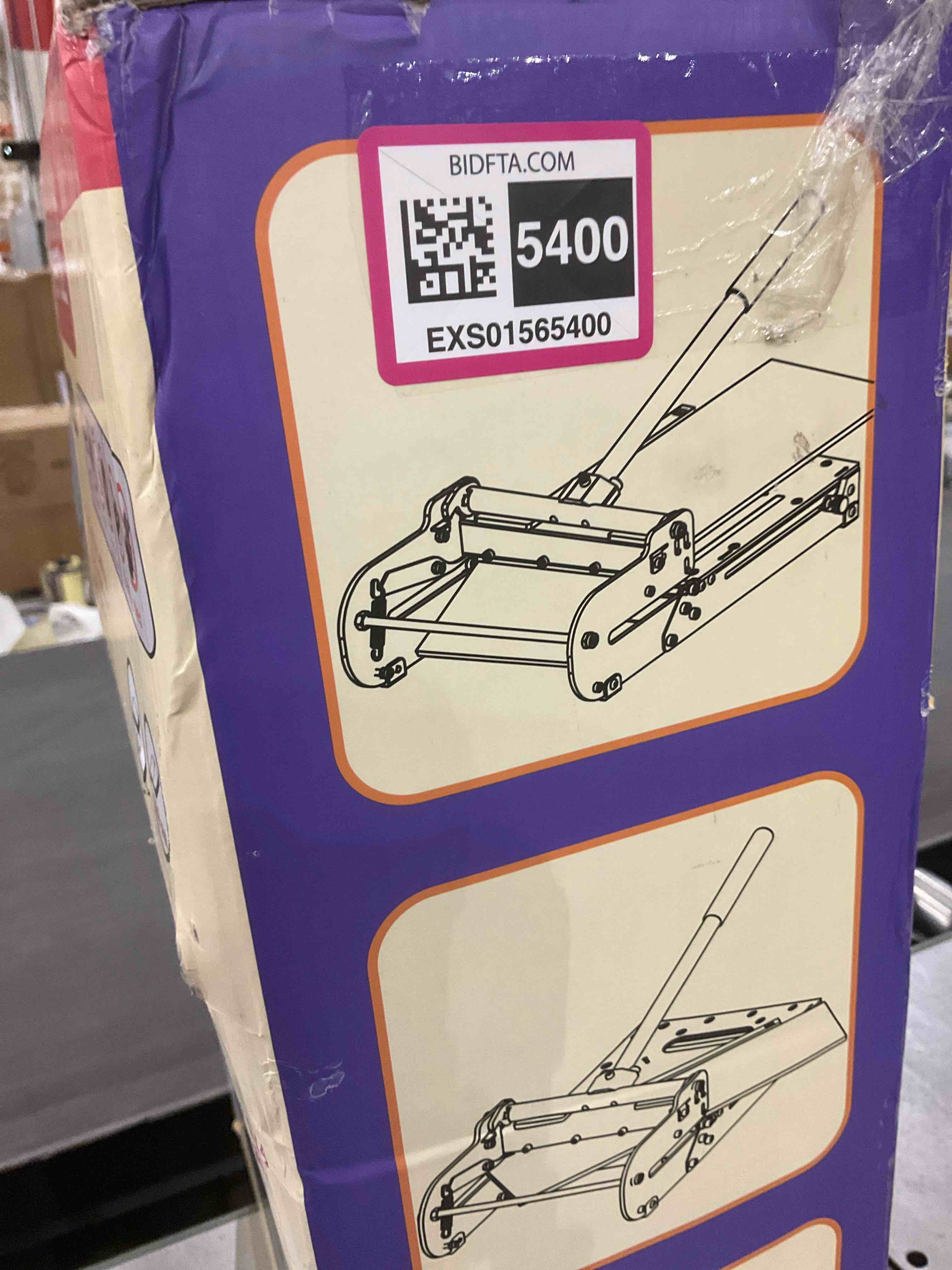 https://s3.amazonaws.com/lotting-images-prod/BargainHunt/EXS01565400_1717421739734.jpeg