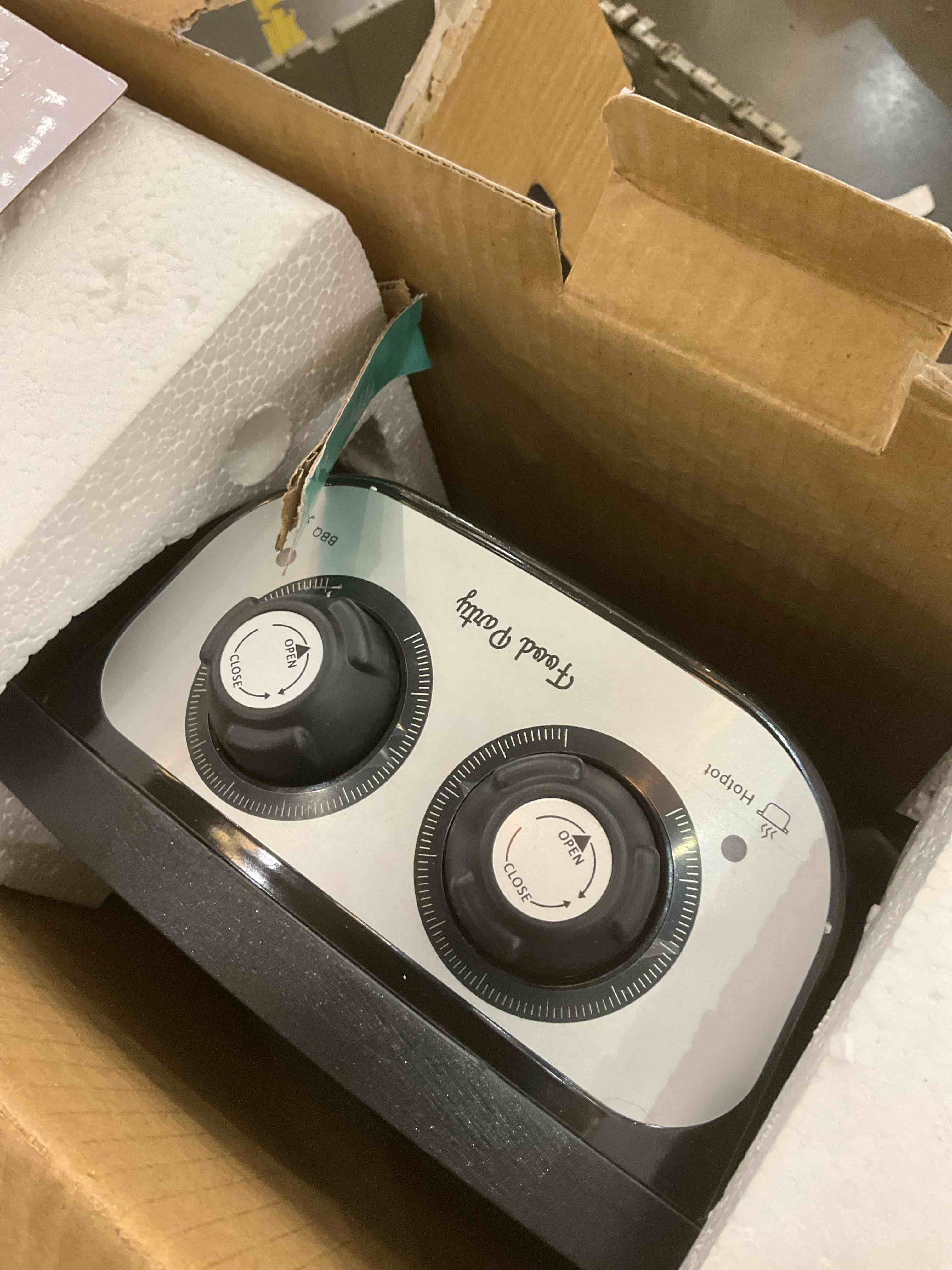 https://s3.amazonaws.com/lotting-images-prod/BargainHunt/EXS01565486_1717439905609.jpeg