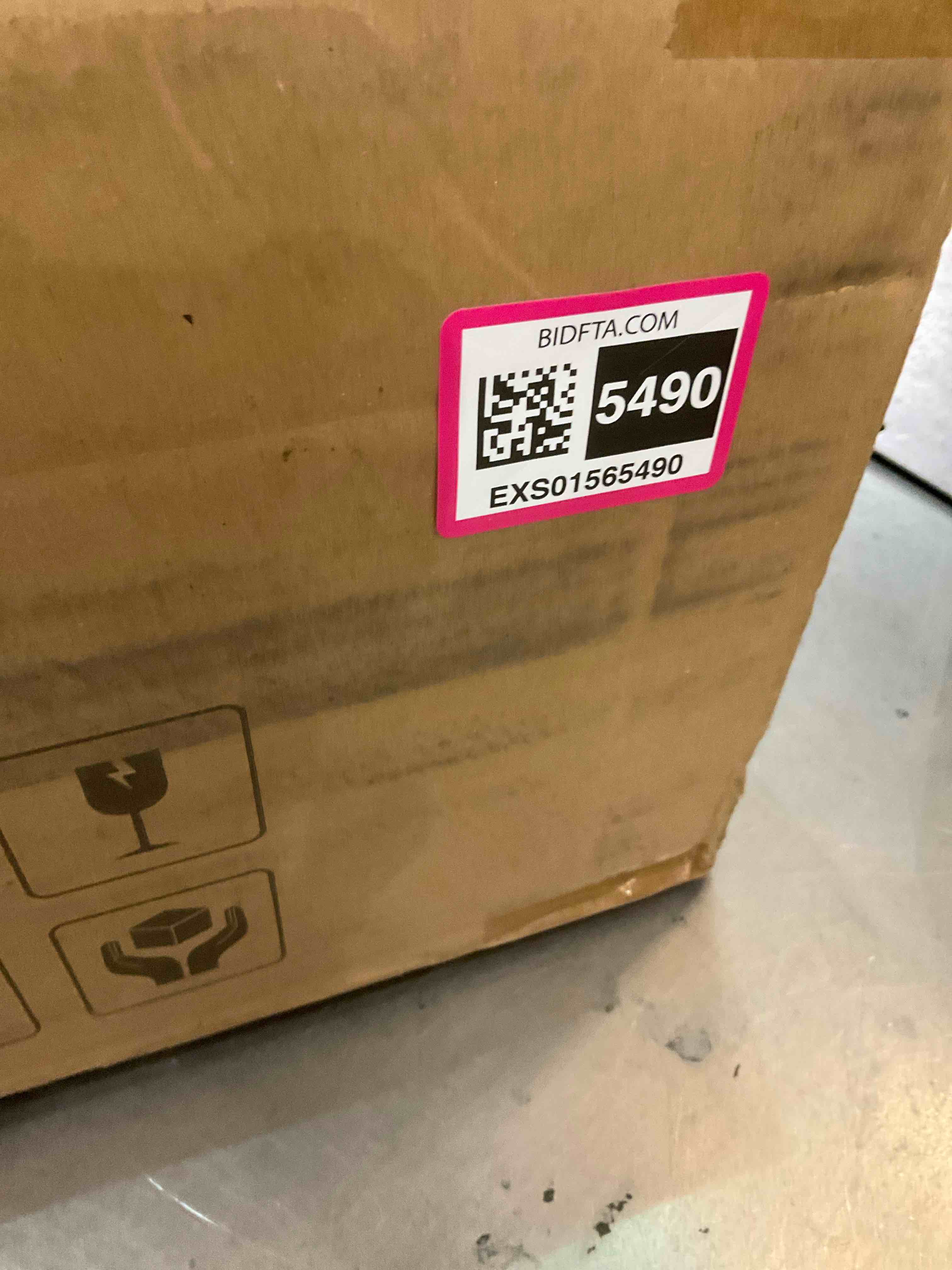 https://s3.amazonaws.com/lotting-images-prod/BargainHunt/EXS01565490_1717440317530.jpeg
